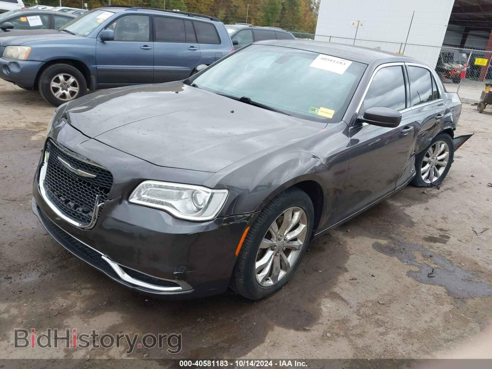 2015 CHRYSLER 300 - VIN: 2C3CCARG5FH868434 - Фото 2