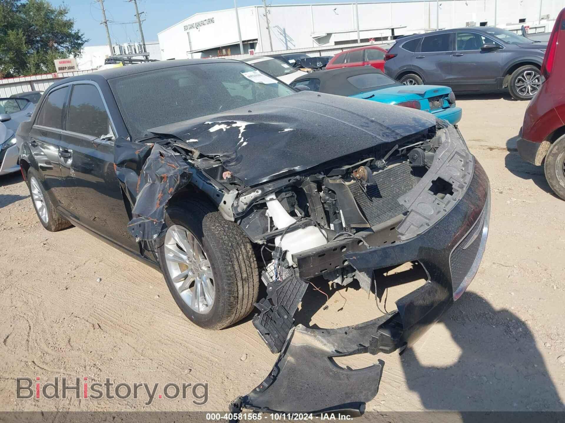 2019 CHRYSLER 300 - VIN: 2C3CCAAG0KH501141 - Фото 6