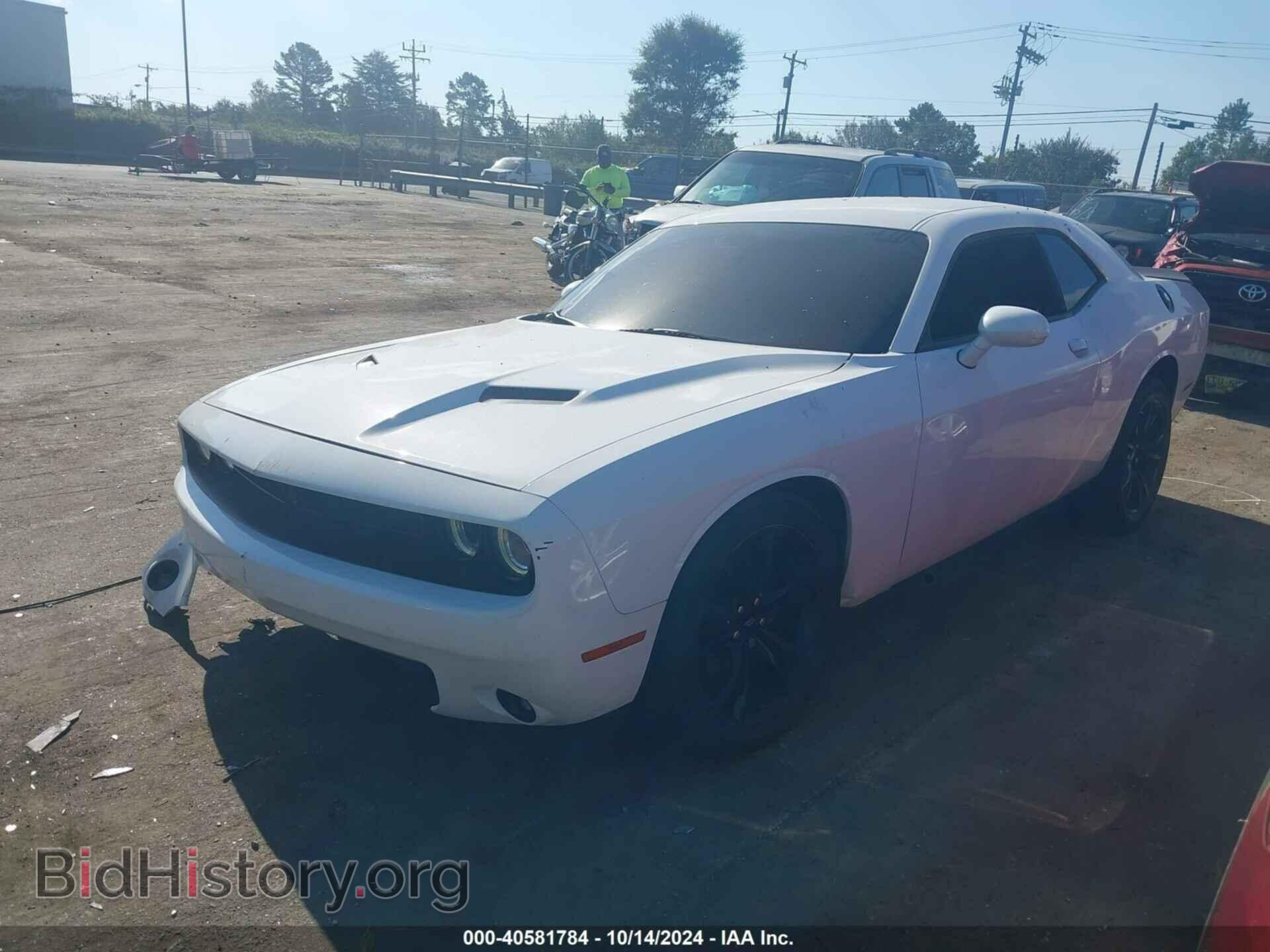 2018 DODGE CHALLENGER - VIN: 2C3CDZAG1JH127939 - Photo 2