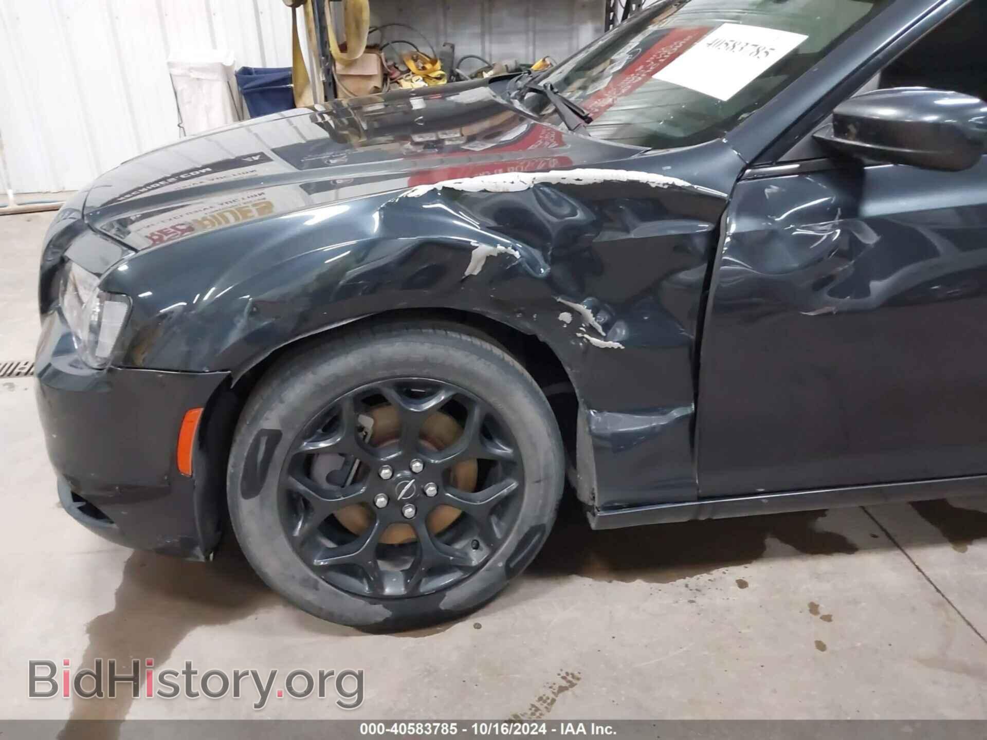 2019 CHRYSLER 300 - VIN: 2C3CCAGG7KH538274 - Фото 6