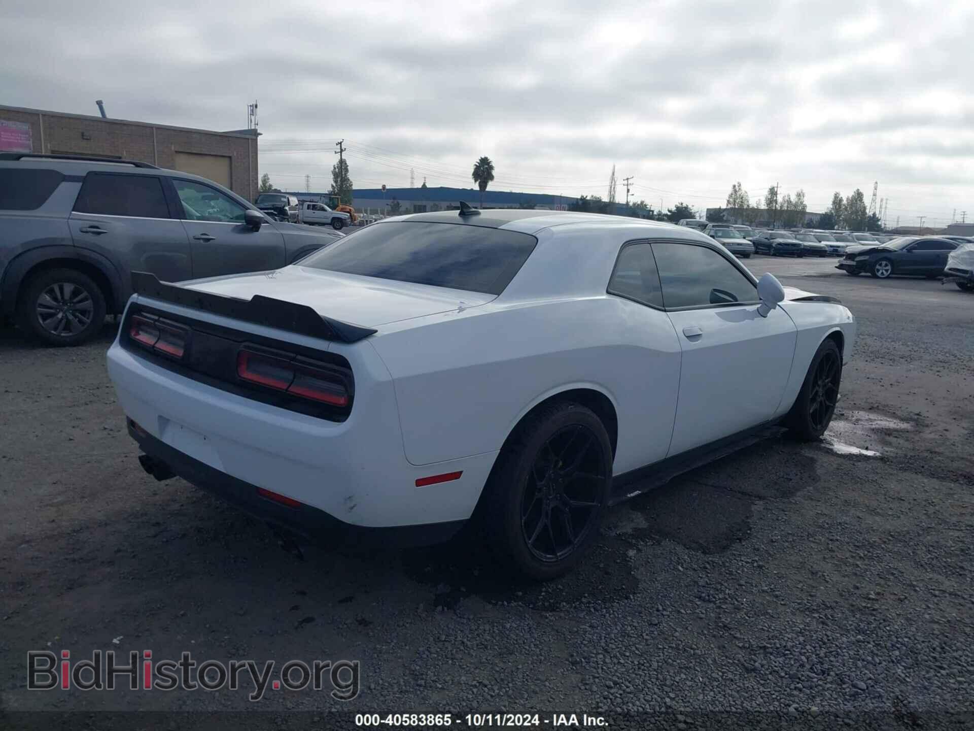 2017 DODGE CHALLENGER - VIN: 2C3CDZBT7HH633412 - Фото 4