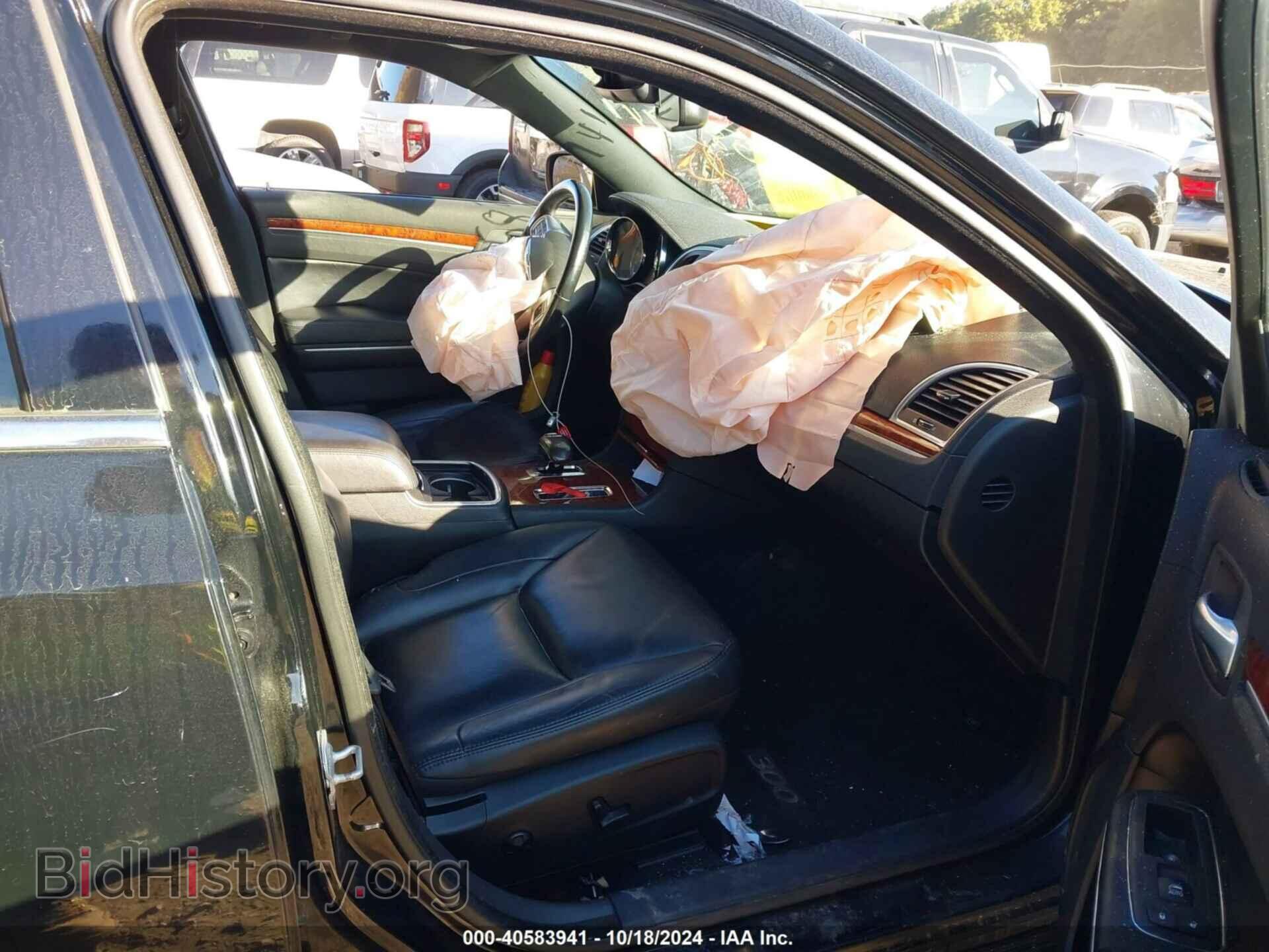 2013 CHRYSLER 300 - VIN: 2C3CCAAG2DH608422 - Фото 5