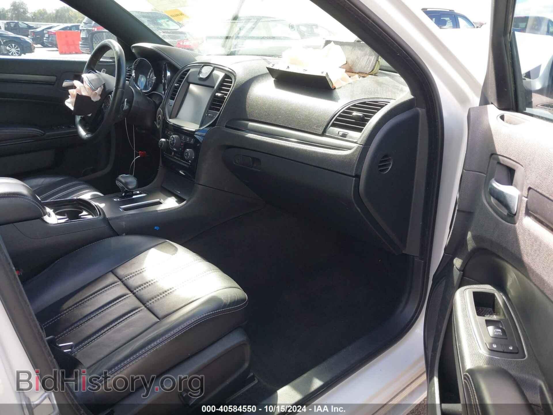 2014 CHRYSLER 300 - VIN: 2C3CCABG0EH221884 - Фото 5