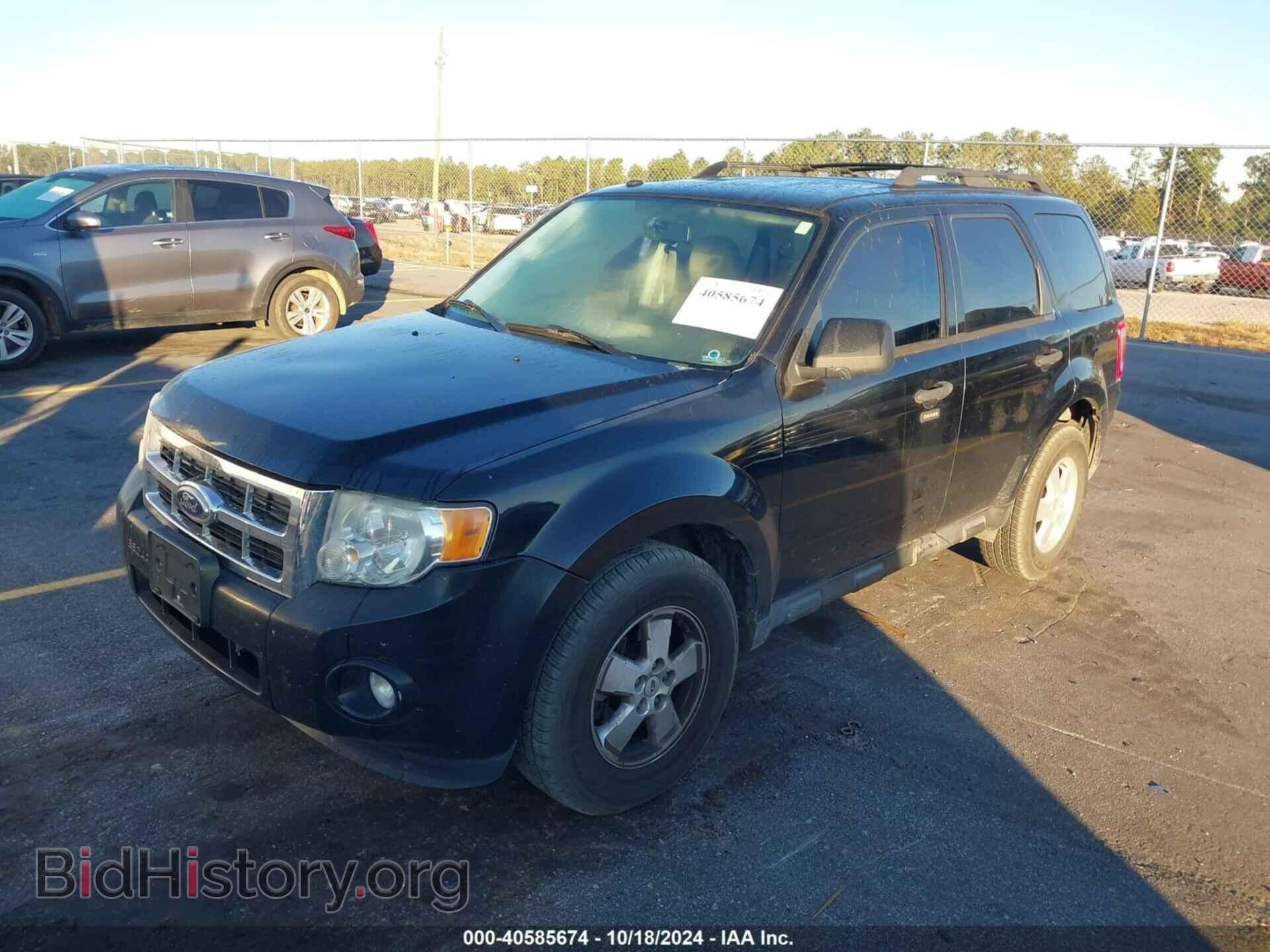 2010 FORD ESCAPE - VIN: 1FMCU0DG2AKD30684 - Фото 2