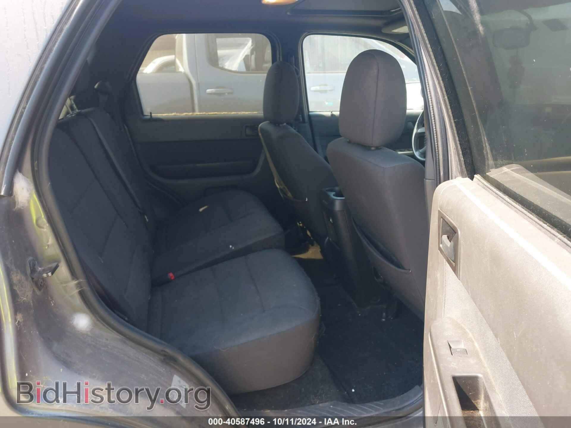 2011 FORD ESCAPE - VIN: 1FMCU0D73BKB13341 - Фото 8