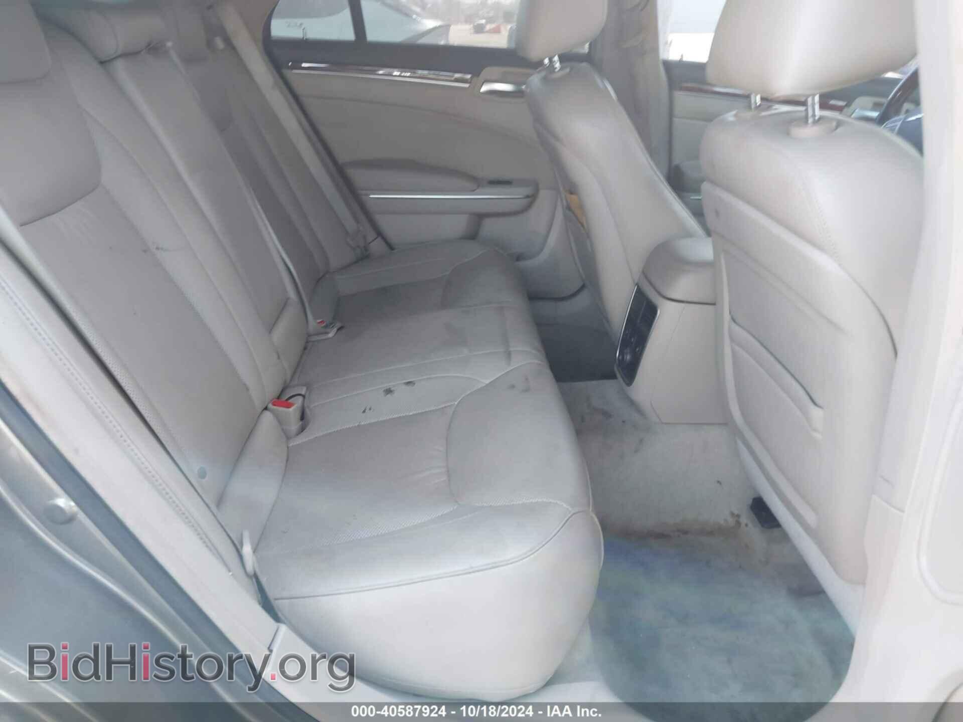 2011 CHRYSLER 300C - VIN: 2C3CA6CT1BH523730 - Фото 8