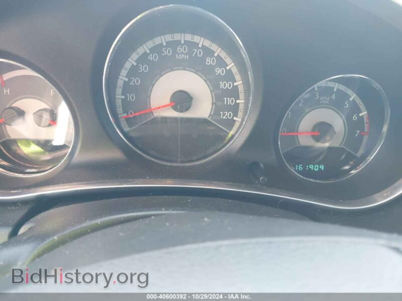 2012 Chrysler 200 (VIN 1C3CCBAB5CN208497) — photo 7 of 10