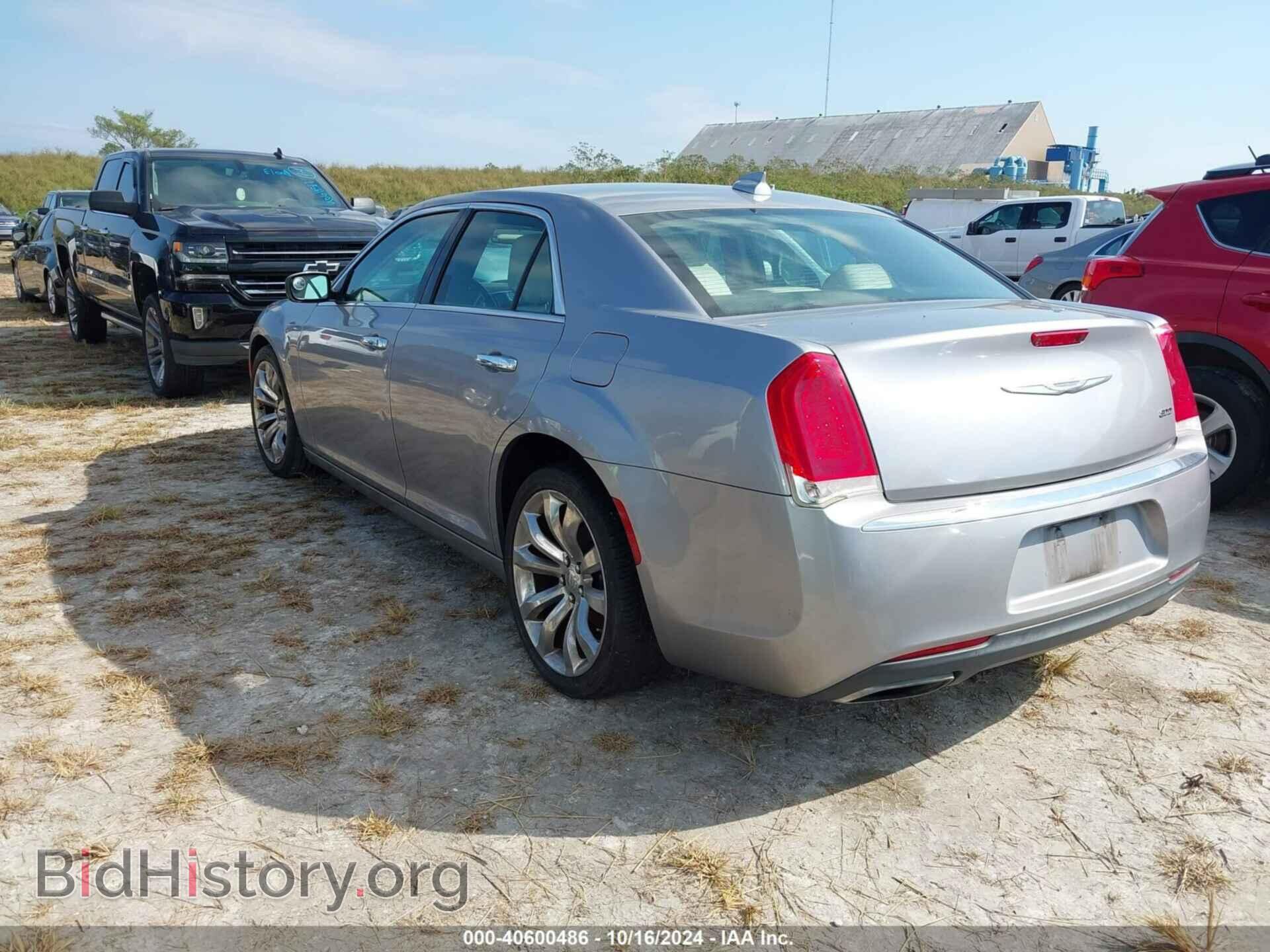 2018 CHRYSLER 300 - VIN: 2C3CCAEG4JH144264 - Фото 3