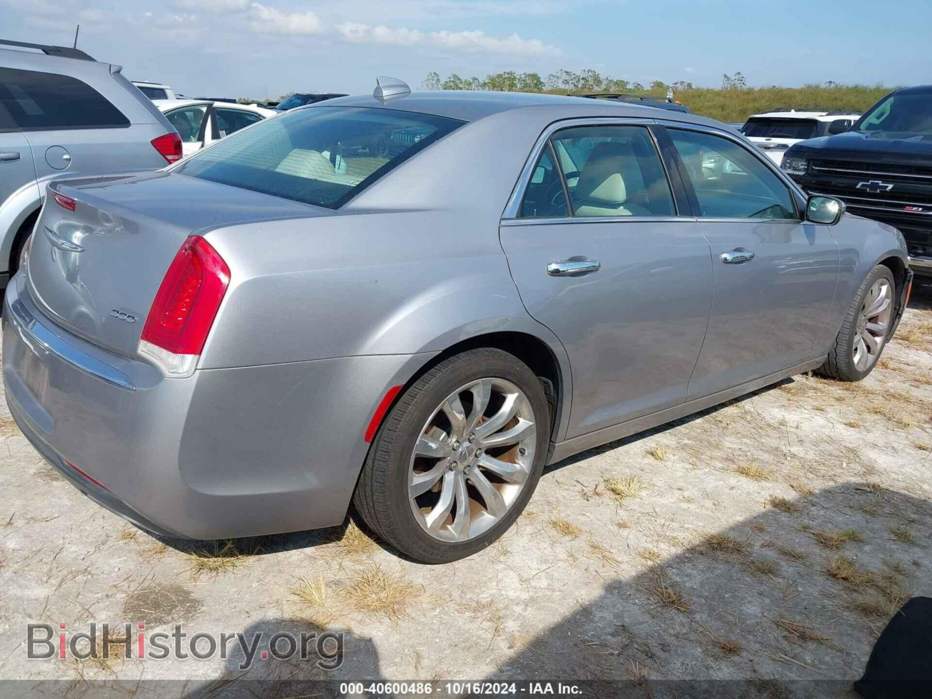 2018 CHRYSLER 300 - VIN: 2C3CCAEG4JH144264 - Фото 4