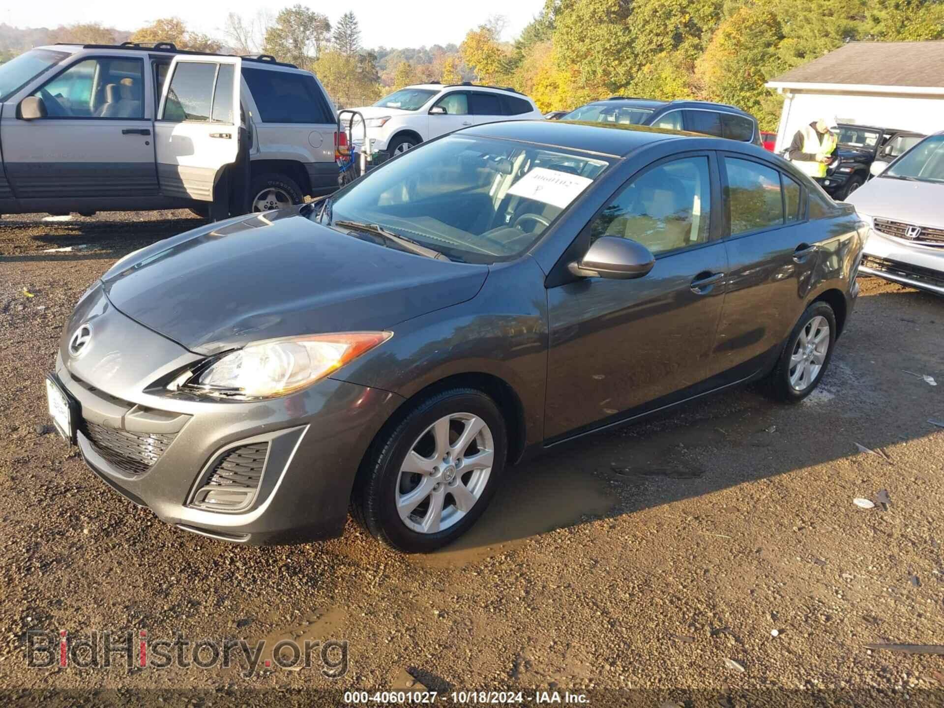 2011 MAZDA MAZDA3 - VIN: JM1BL1VG1B1373282 - Фото 2
