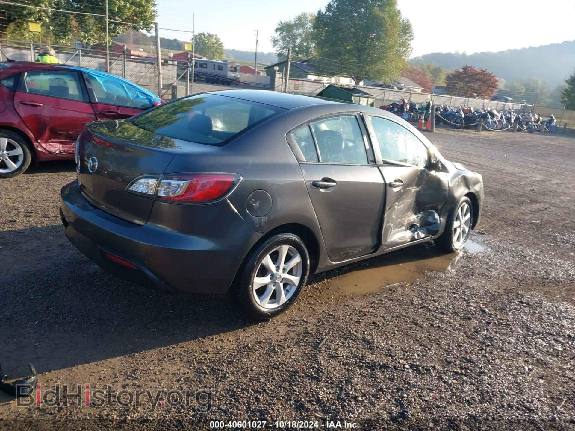 2011 MAZDA MAZDA3 - VIN: JM1BL1VG1B1373282 - Фото 4