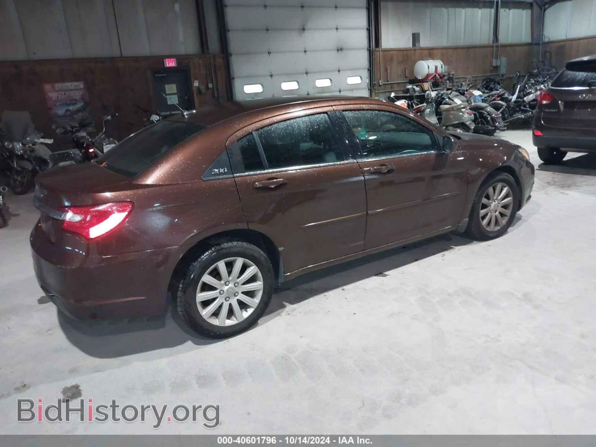 2013 CHRYSLER 200 - VIN: 1C3CCBBG2DN703588 - Фото 4