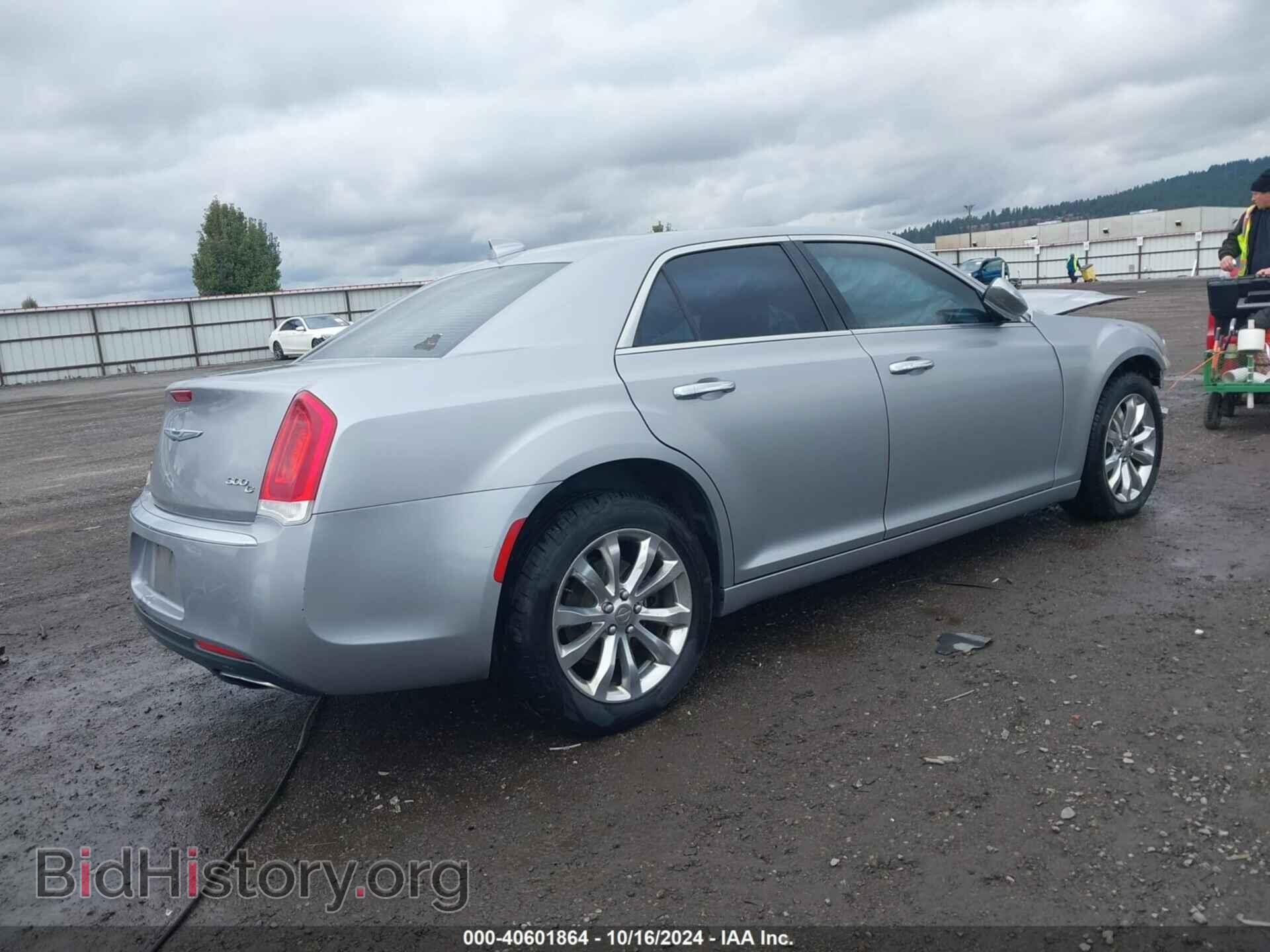2016 CHRYSLER 300C - VIN: 2C3CCAKG1GH111395 - Фото 4