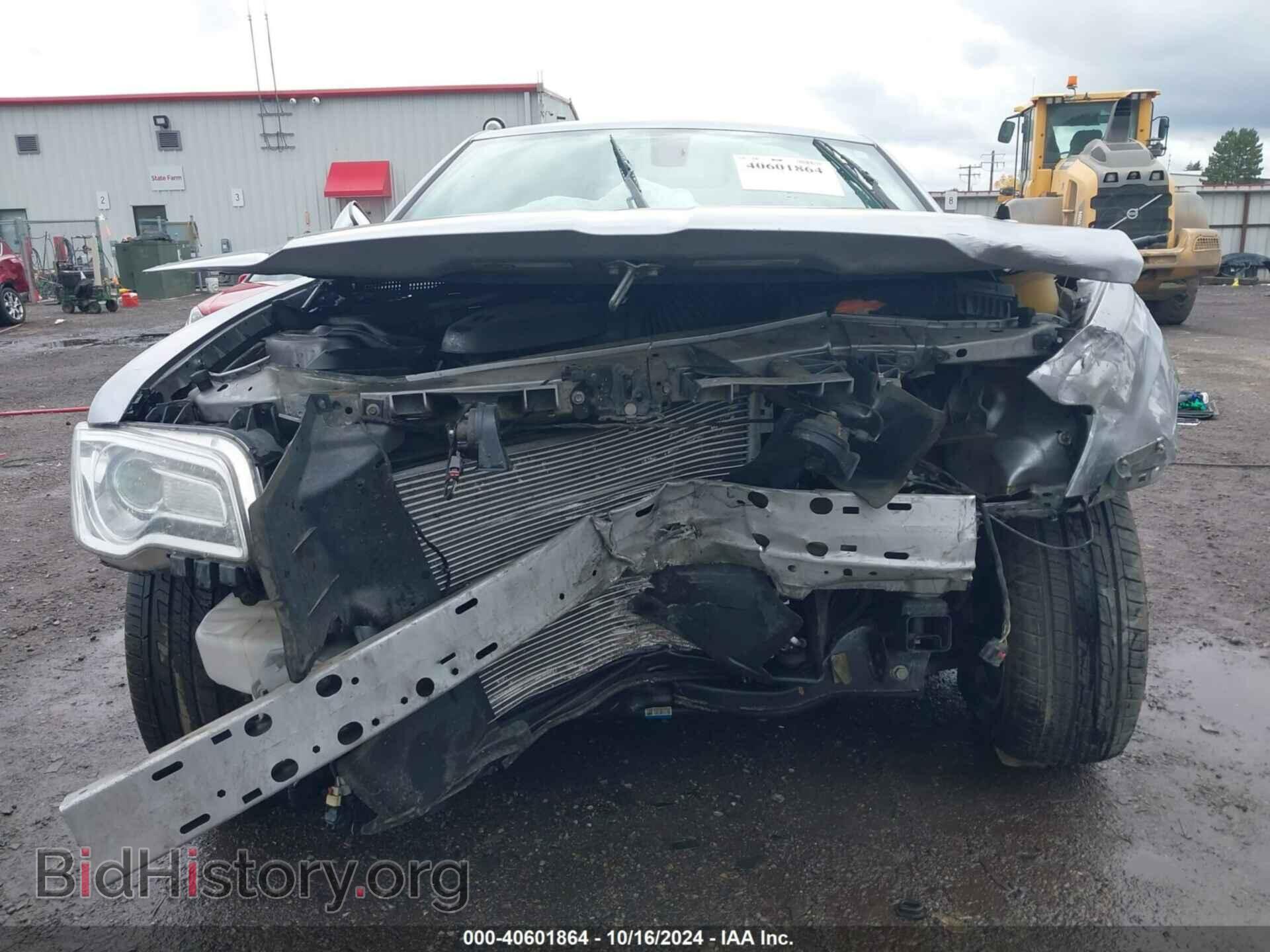 2016 CHRYSLER 300C - VIN: 2C3CCAKG1GH111395 - Фото 6