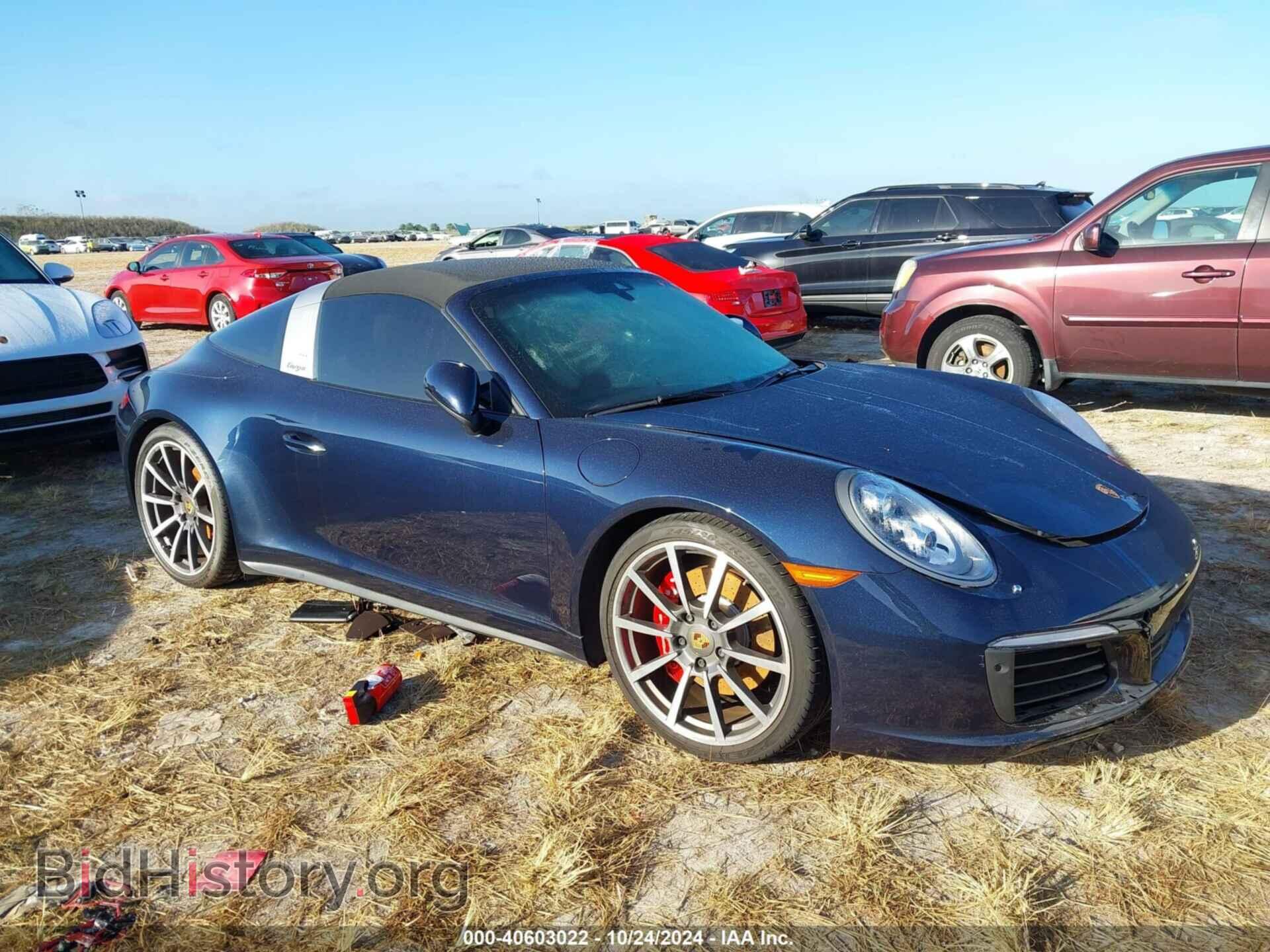 Фотография WP0BB2A93HS136084 - PORSCHE 911 2017