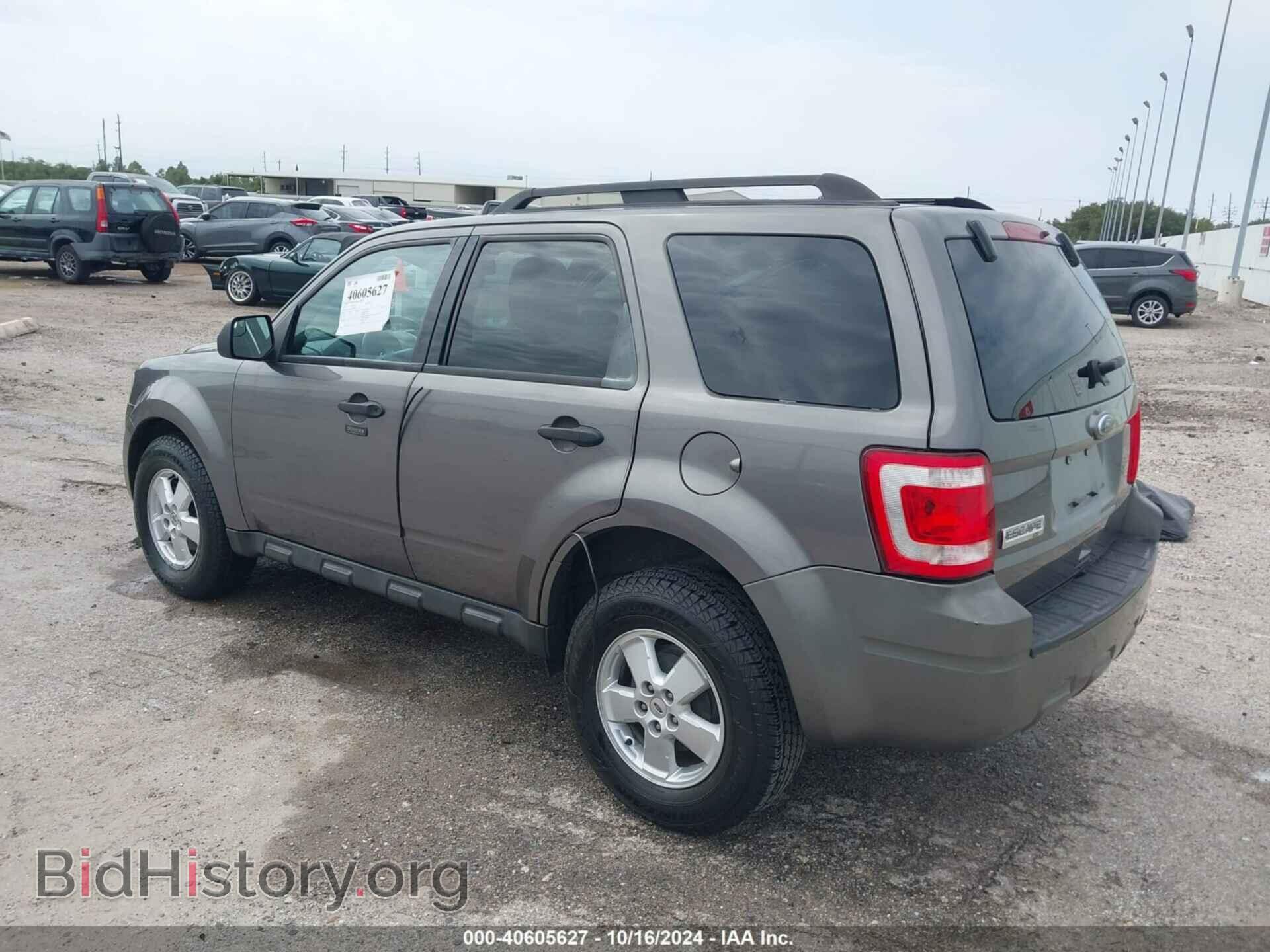 2010 FORD ESCAPE - VIN: 1FMCU0D77AKD02511 - Фото 3