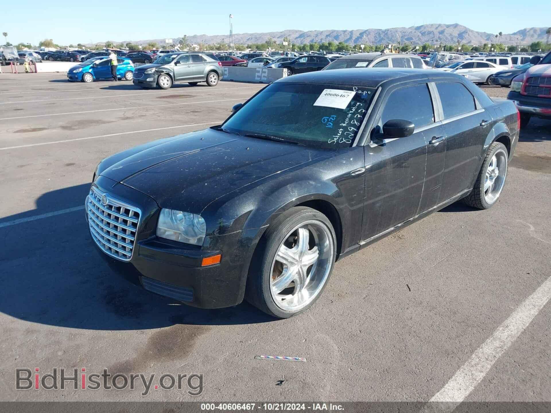 2007 CHRYSLER 300 - VIN: 2C3KA43R27H829833 - Фото 2