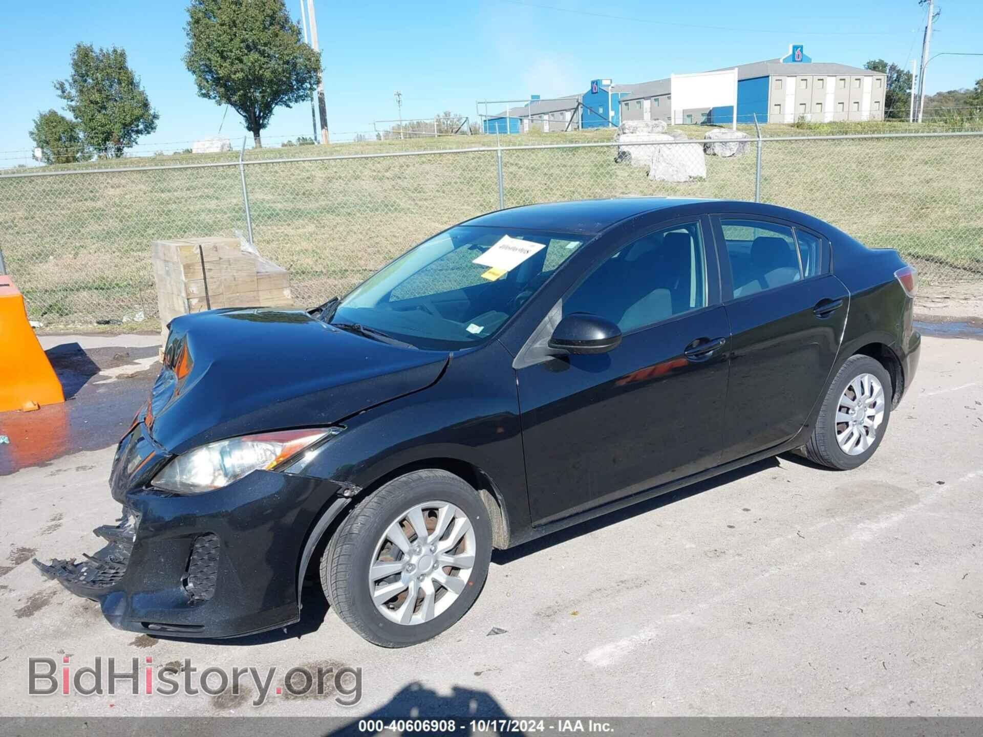 2013 MAZDA MAZDA3 - VIN: JM1BL1U72D1844800 - Фото 2