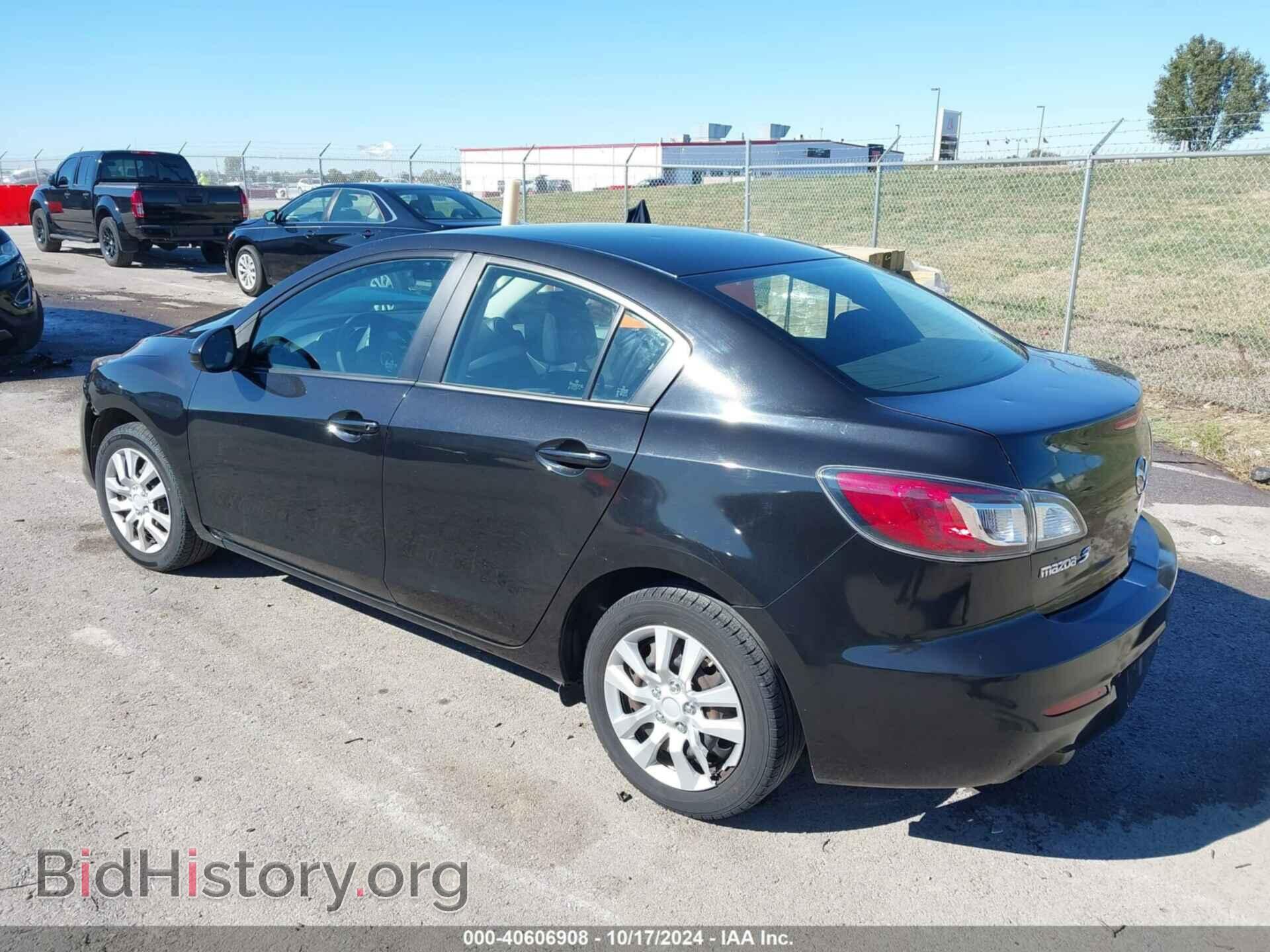 2013 MAZDA MAZDA3 - VIN: JM1BL1U72D1844800 - Фото 3