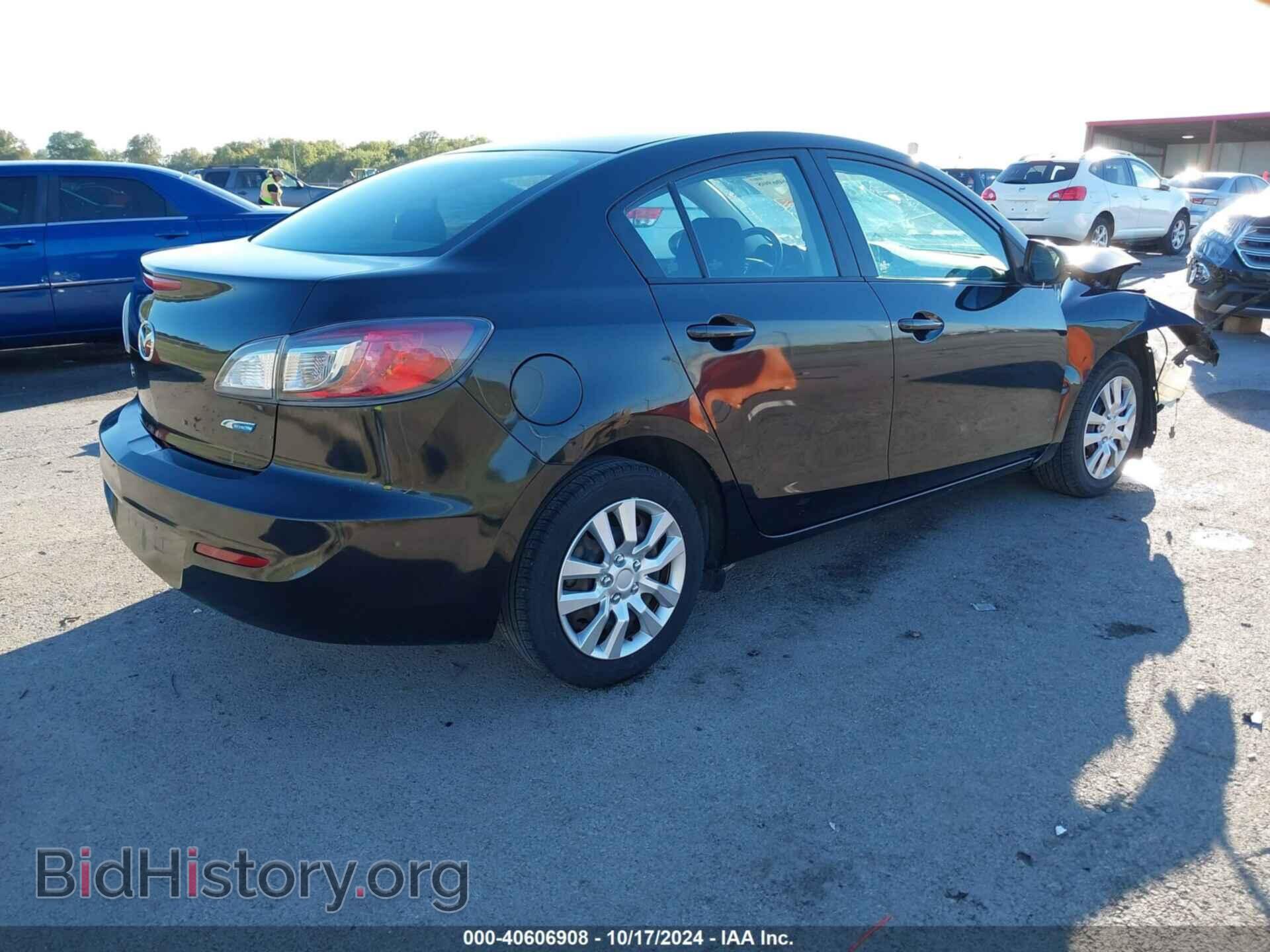 2013 MAZDA MAZDA3 - VIN: JM1BL1U72D1844800 - Фото 4