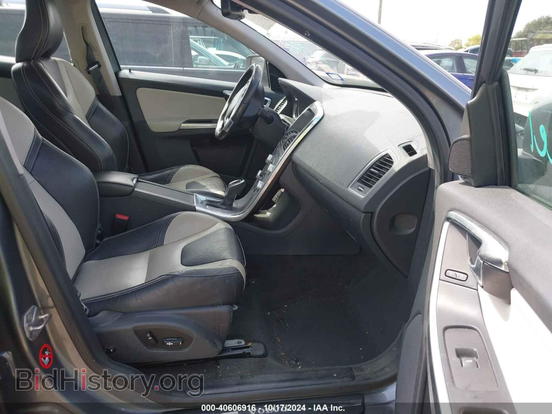 2017 VOLVO XC60 - VIN: YV440MDJ2H2098036 - Фото 5