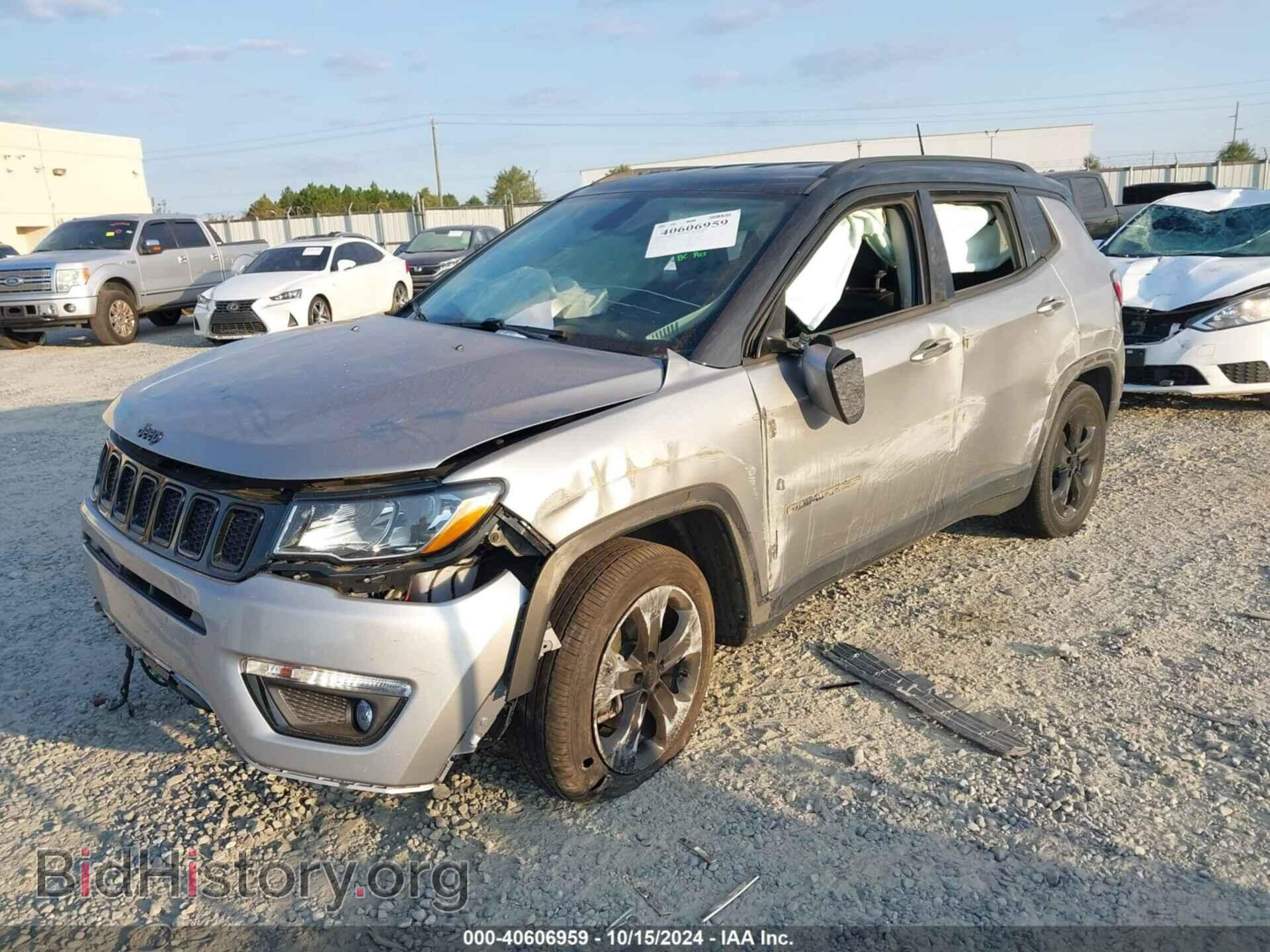 2018 JEEP COMPASS - VIN: 3C4NJCBB3JT305029 - Фото 2