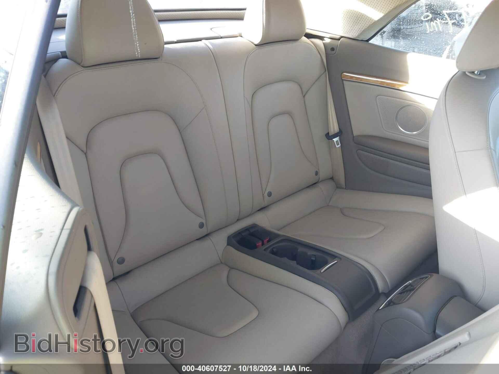 2010 AUDI A5 - VIN: WAULFAFH8AN021890 - Фото 8