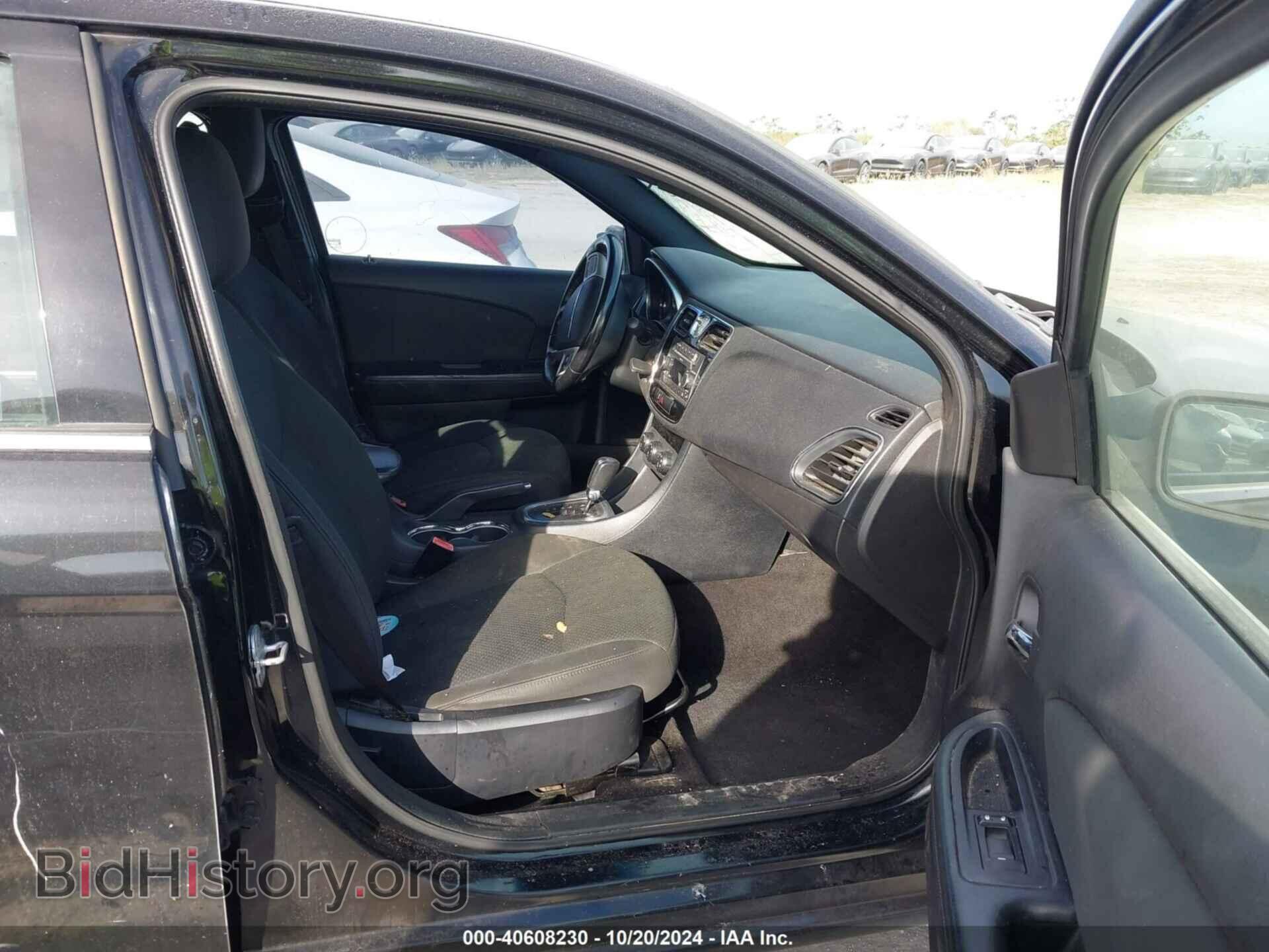 2011 CHRYSLER 200 - VIN: 1C3BC1FB2BN604156 - Фото 5