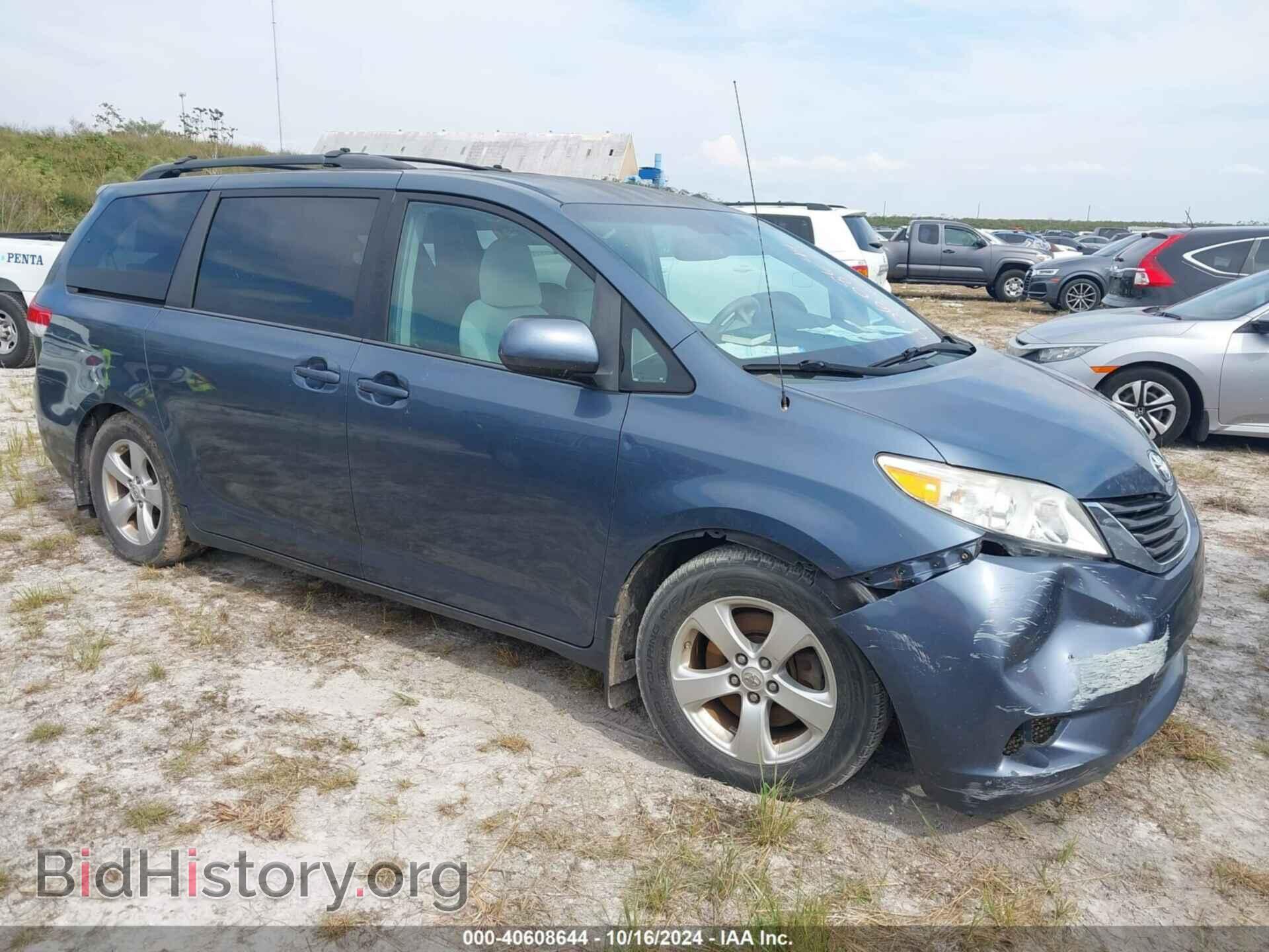 Photo 5TDKK3DC8DS351329 - TOYOTA SIENNA 2013