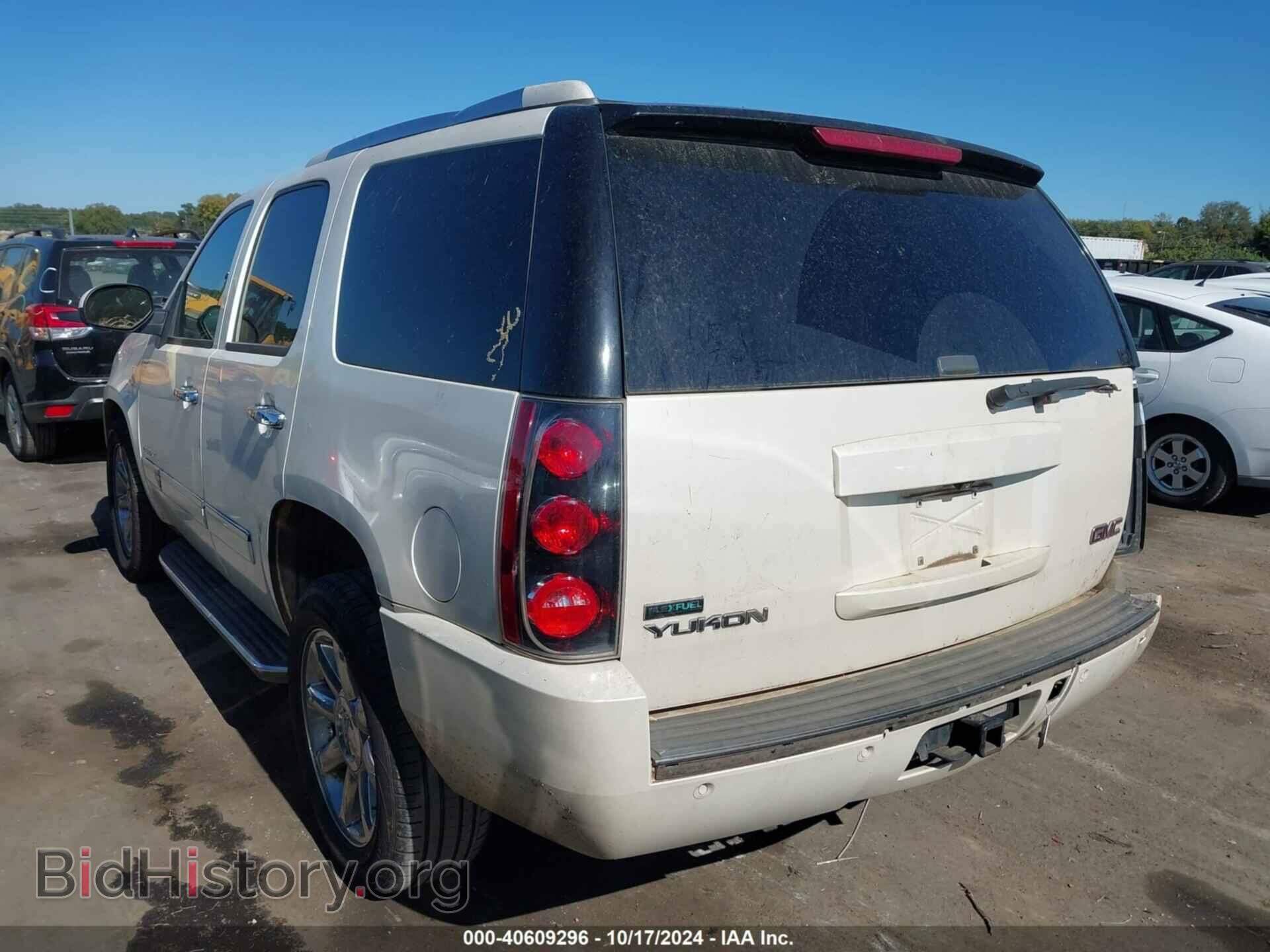 2010 GMC YUKON - VIN: 1GKUKEEF2AR177656 - Photo 3