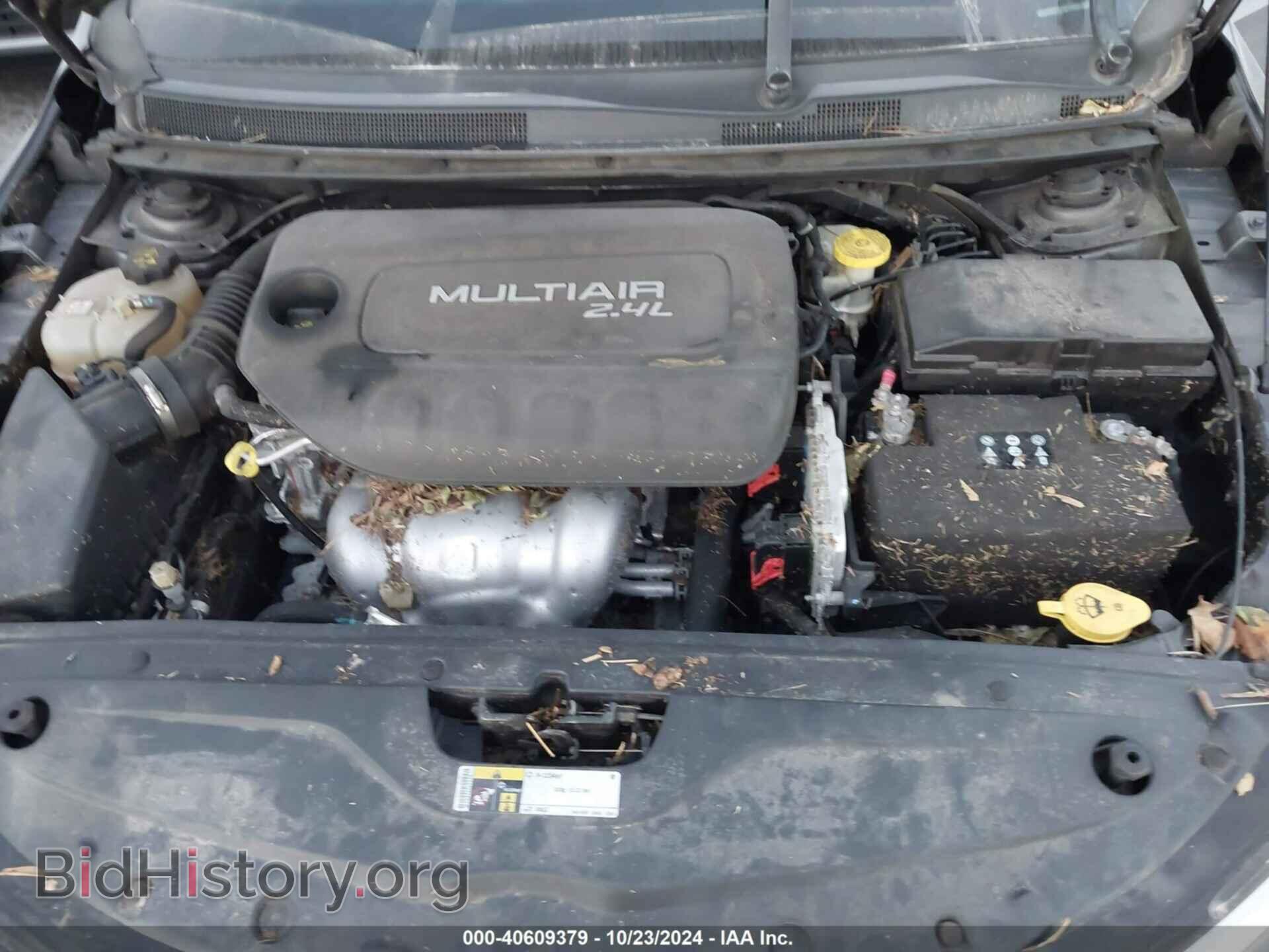 2015 CHRYSLER 200 - VIN: 1C3CCCAB5FN594946 - Фото 10