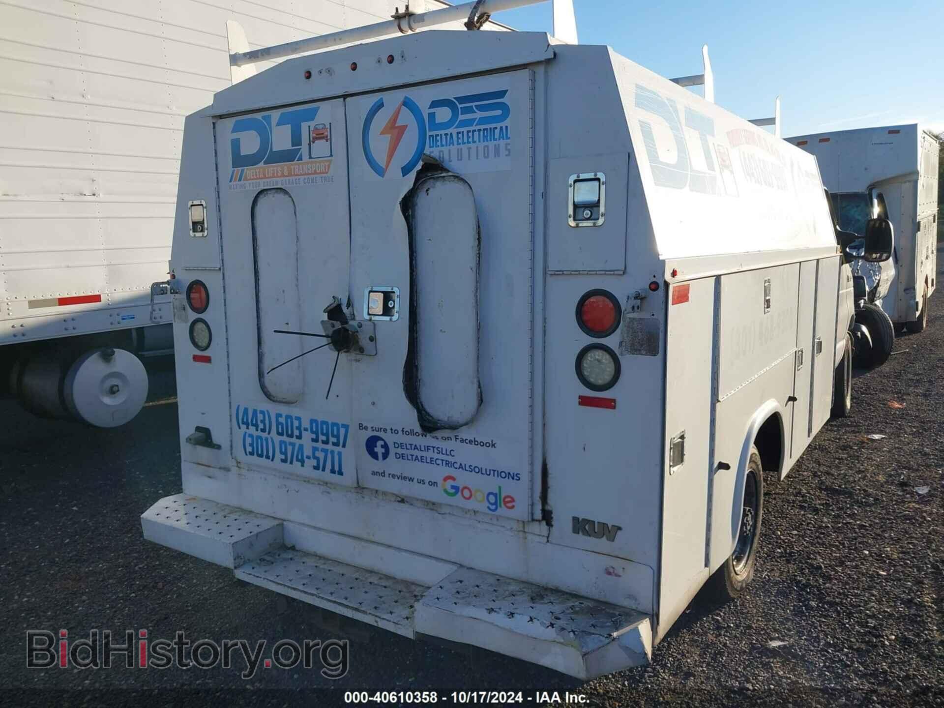 2006 FORD E-350 CUTAWAY - VIN: 1FDSE35L36HB33369 - Фото 11