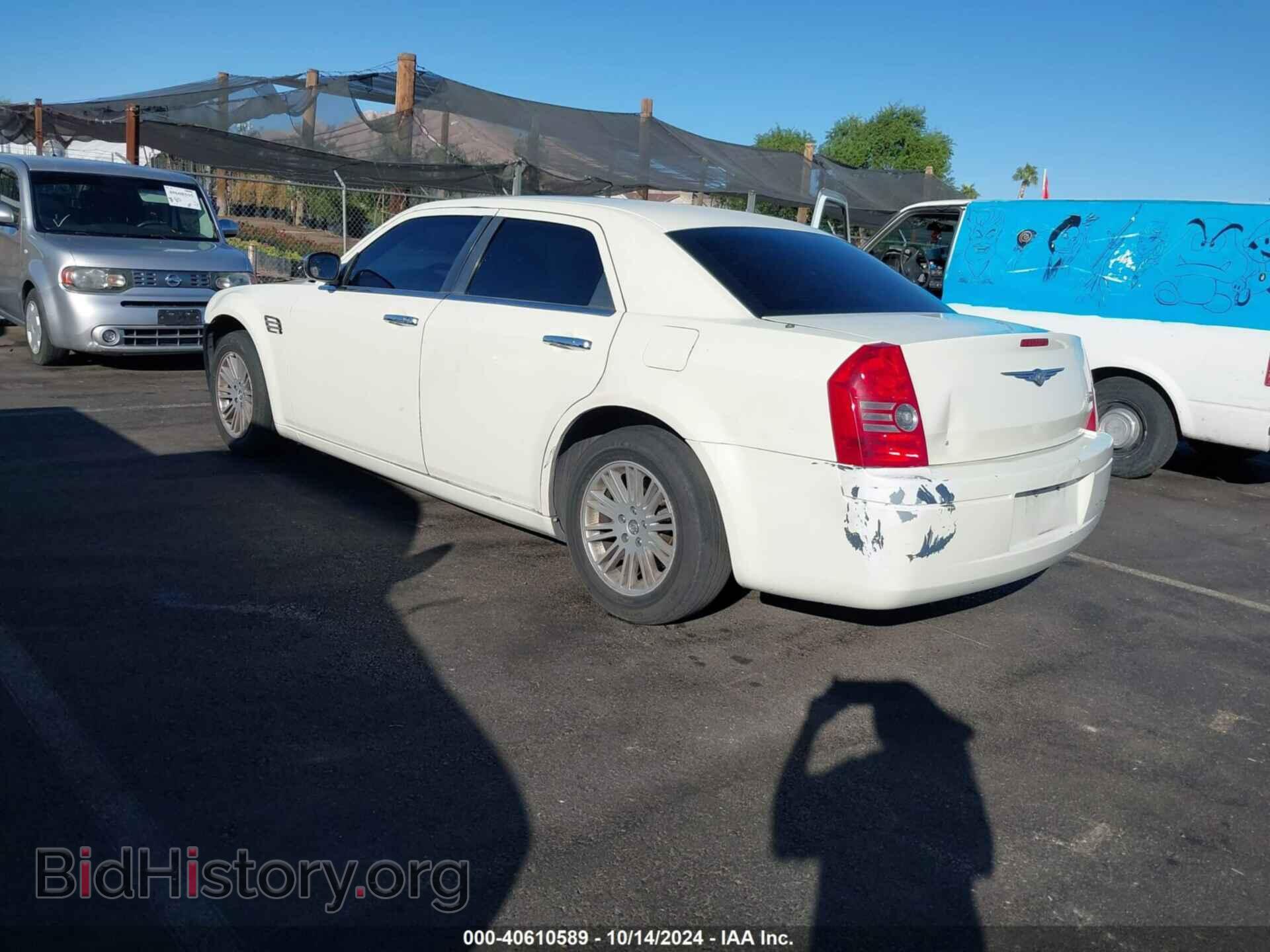 2010 CHRYSLER 300 - VIN: 2C3CA4CDXAH162090 - Фото 3