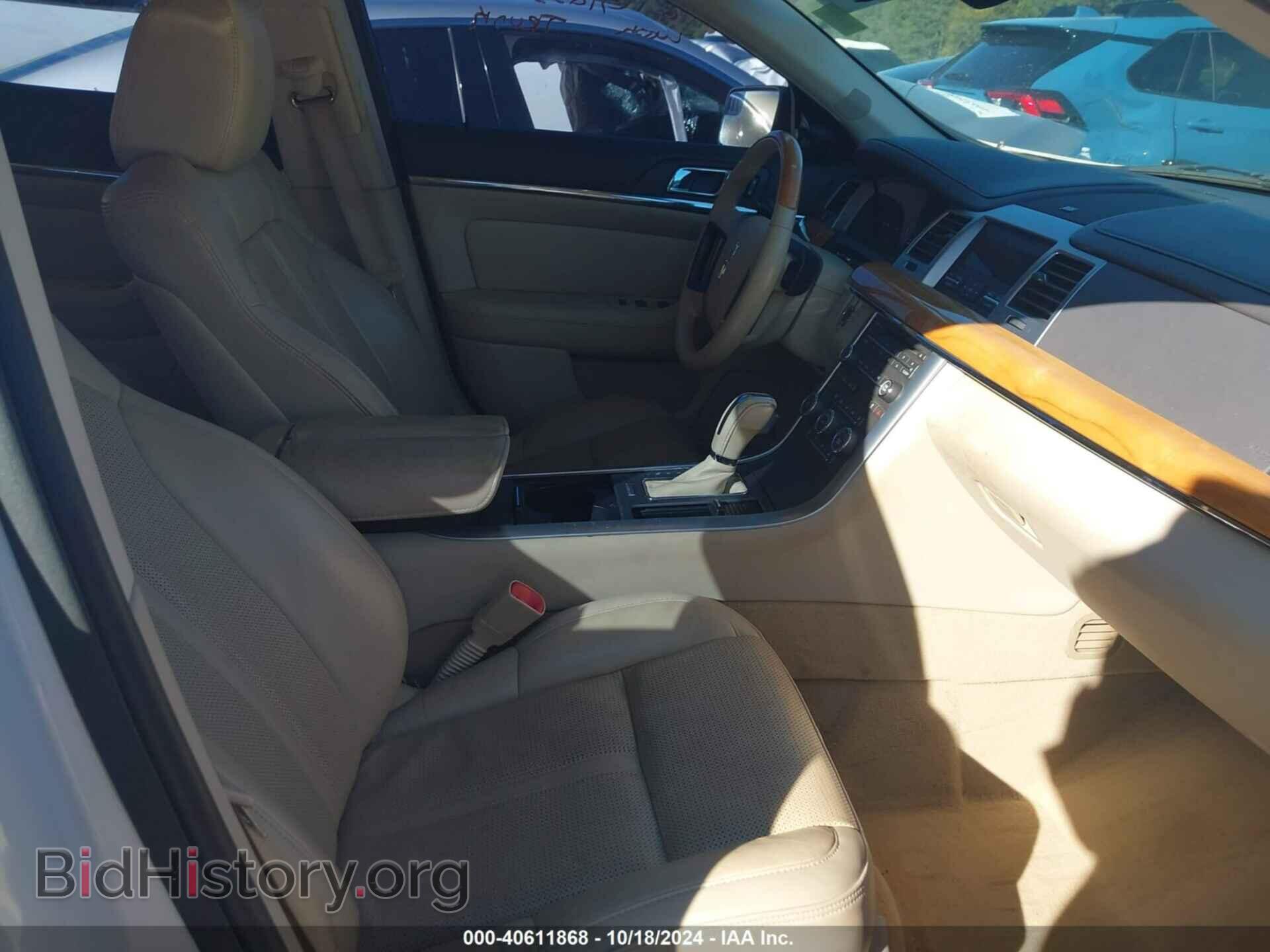 2010 LINCOLN MKS - VIN: 1LNHL9DR4AG614965 - Photo 5