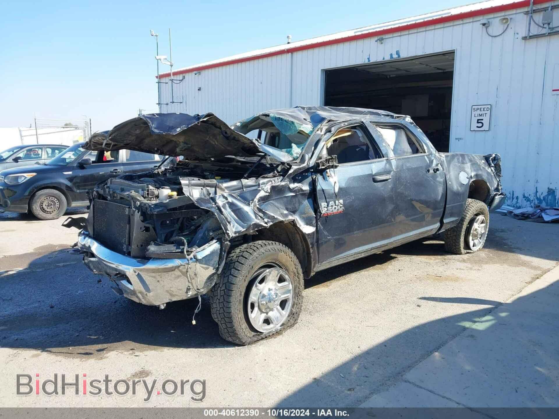 2017 RAM 2500 - VIN: 3C6UR5CL7HG539188 - Фото 2