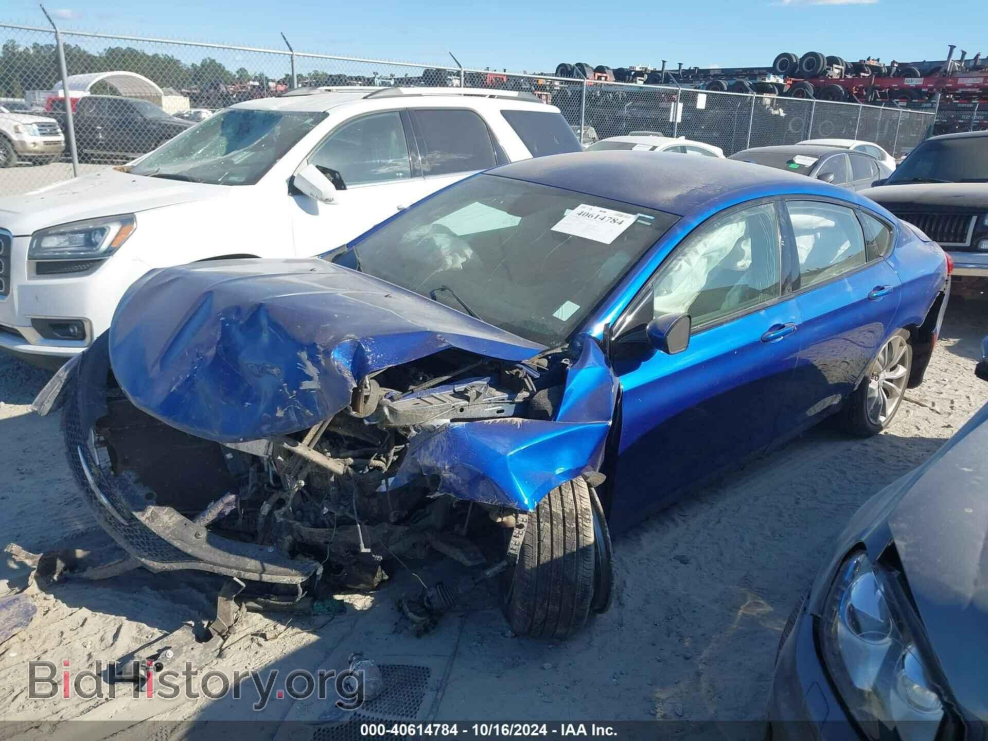 2015 CHRYSLER 200 - VIN: 1C3CCCBBXFN535809 - Фото 2