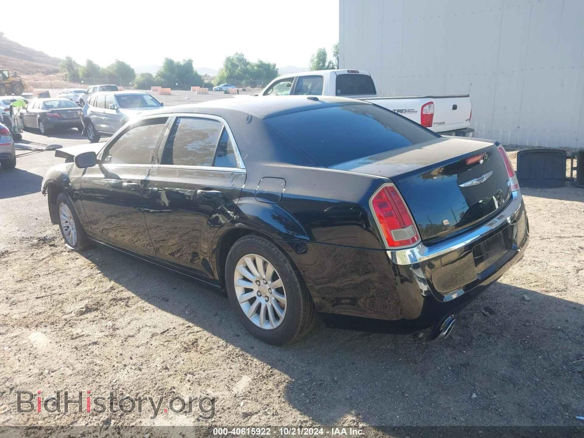 2013 CHRYSLER 300 - VIN: 2C3CCAAG3DH515537 - Фото 3