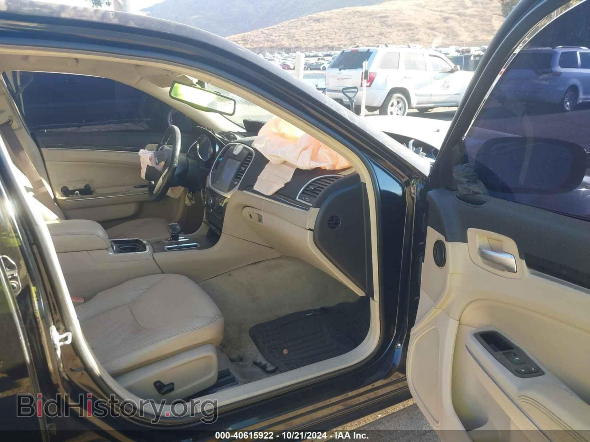 2013 CHRYSLER 300 - VIN: 2C3CCAAG3DH515537 - Фото 5
