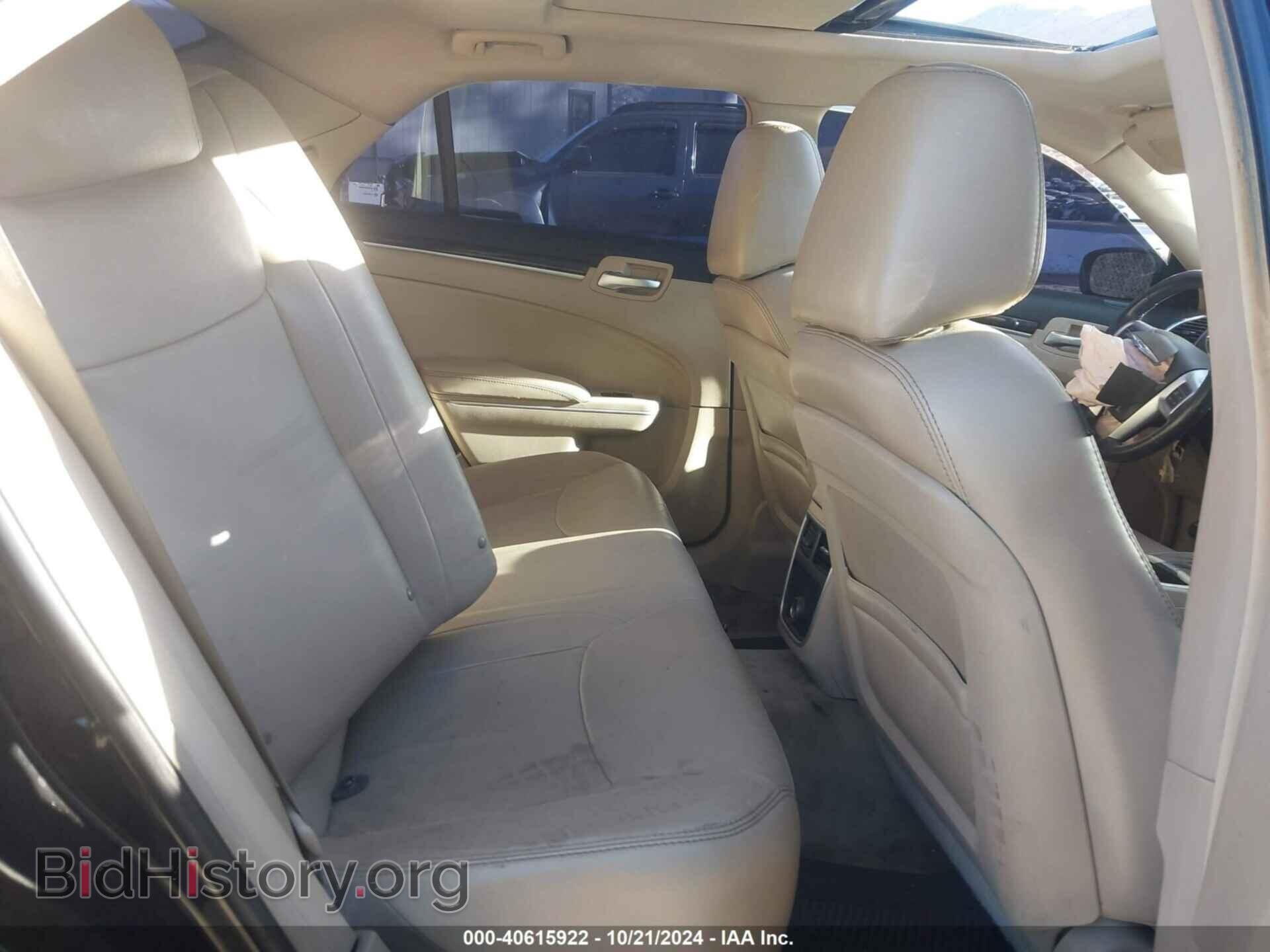 2013 CHRYSLER 300 - VIN: 2C3CCAAG3DH515537 - Фото 8