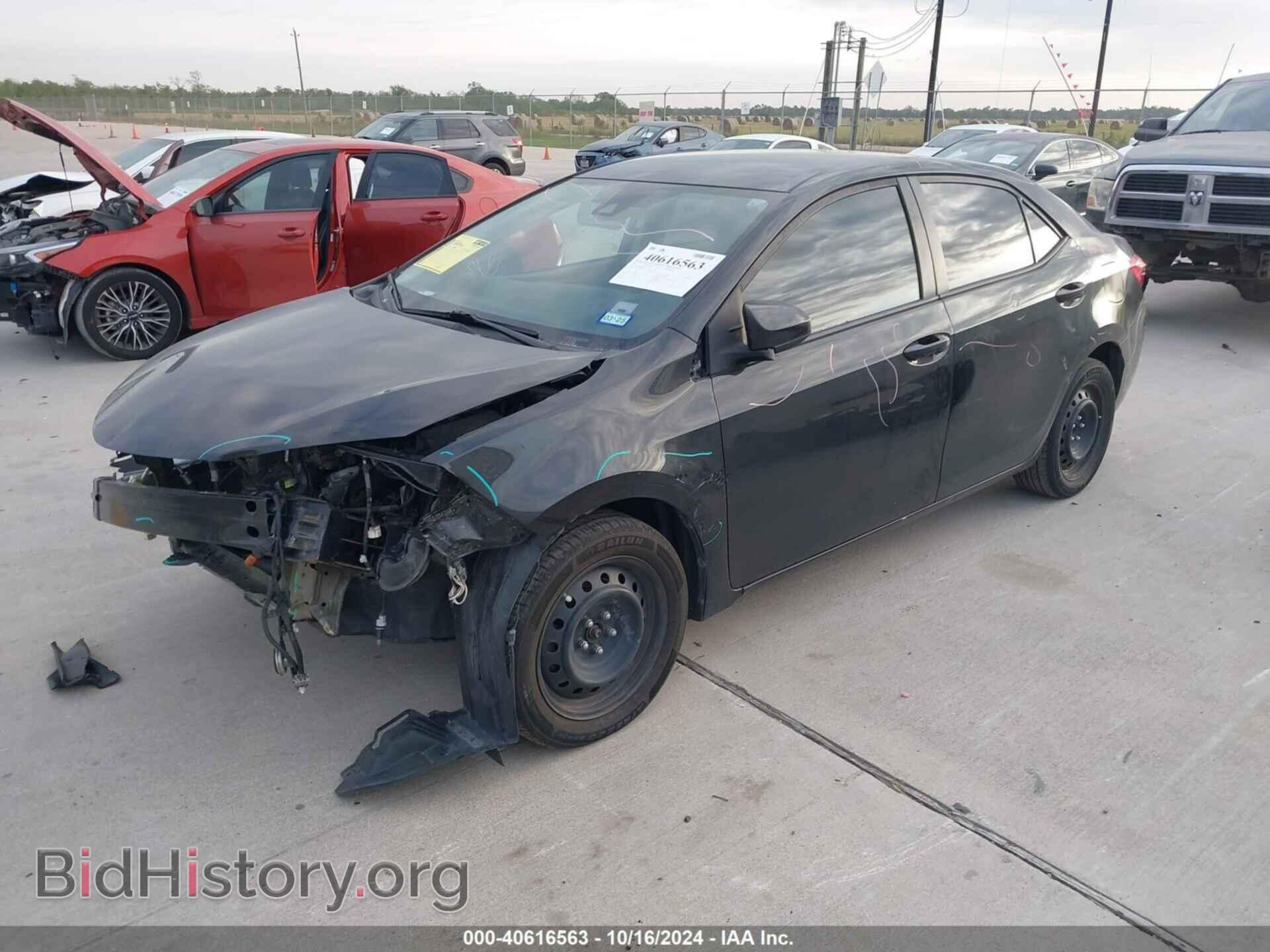 2017 TOYOTA COROLLA - VIN: 5YFBURHE2HP725196 - Фото 2