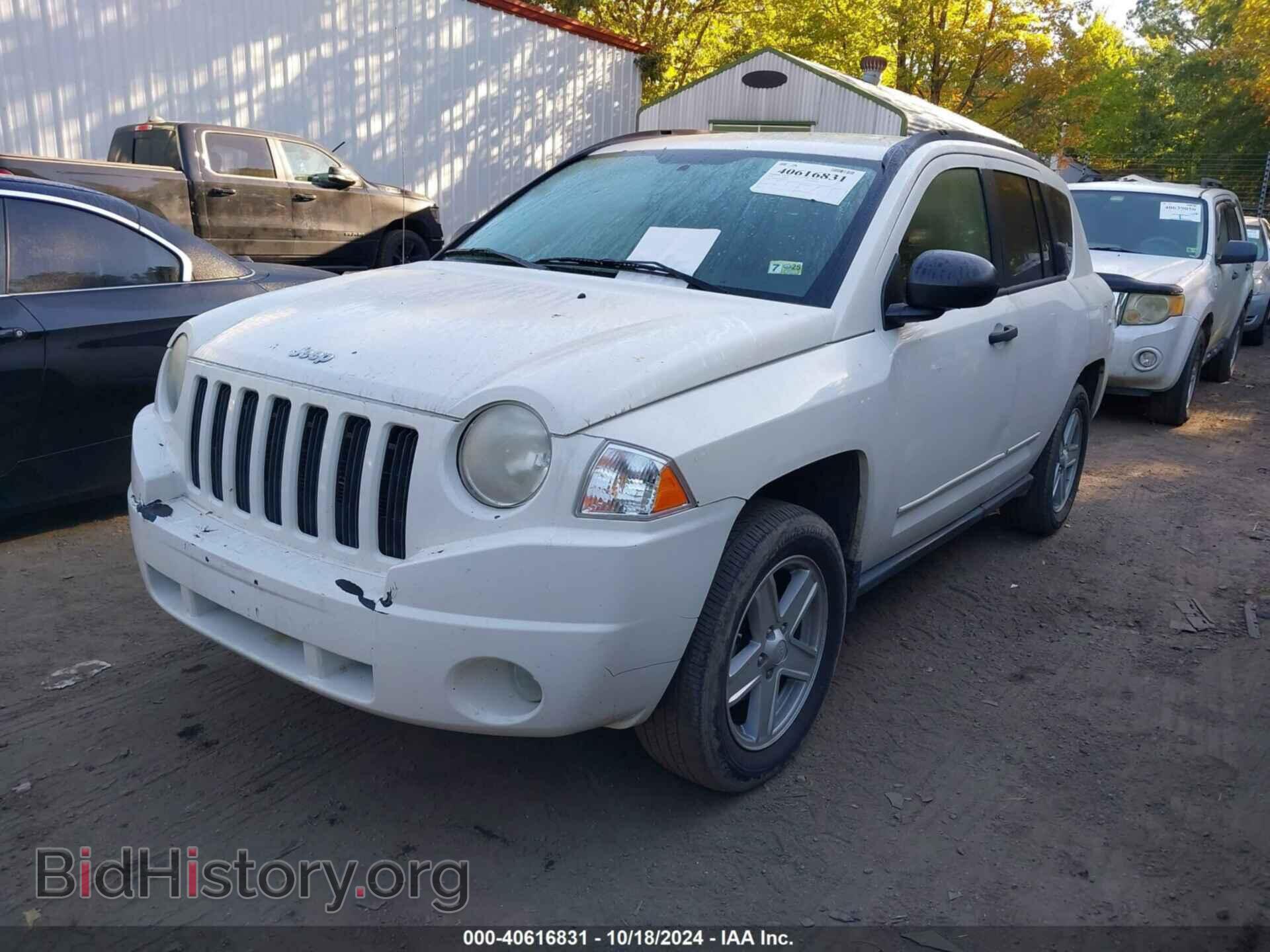 2008 JEEP COMPASS - VIN: 1J8FT47048D711552 - Фото 2