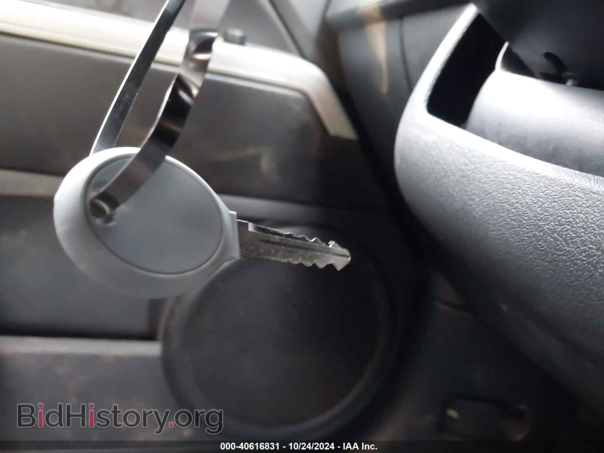 2008 JEEP COMPASS - VIN: 1J8FT47048D711552 - Фото 11