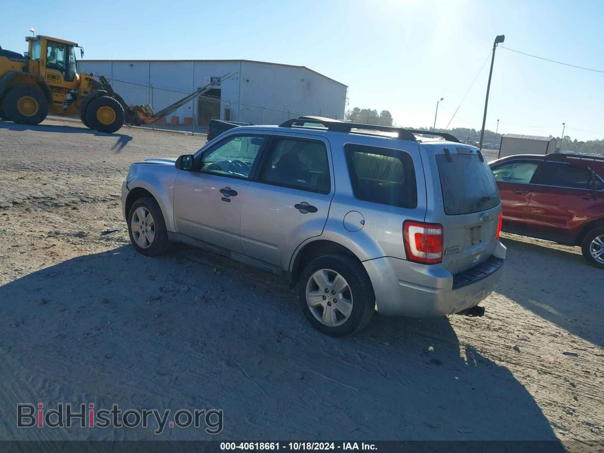 2011 FORD ESCAPE - VIN: 1FMCU0DG6BKC11845 - Фото 3
