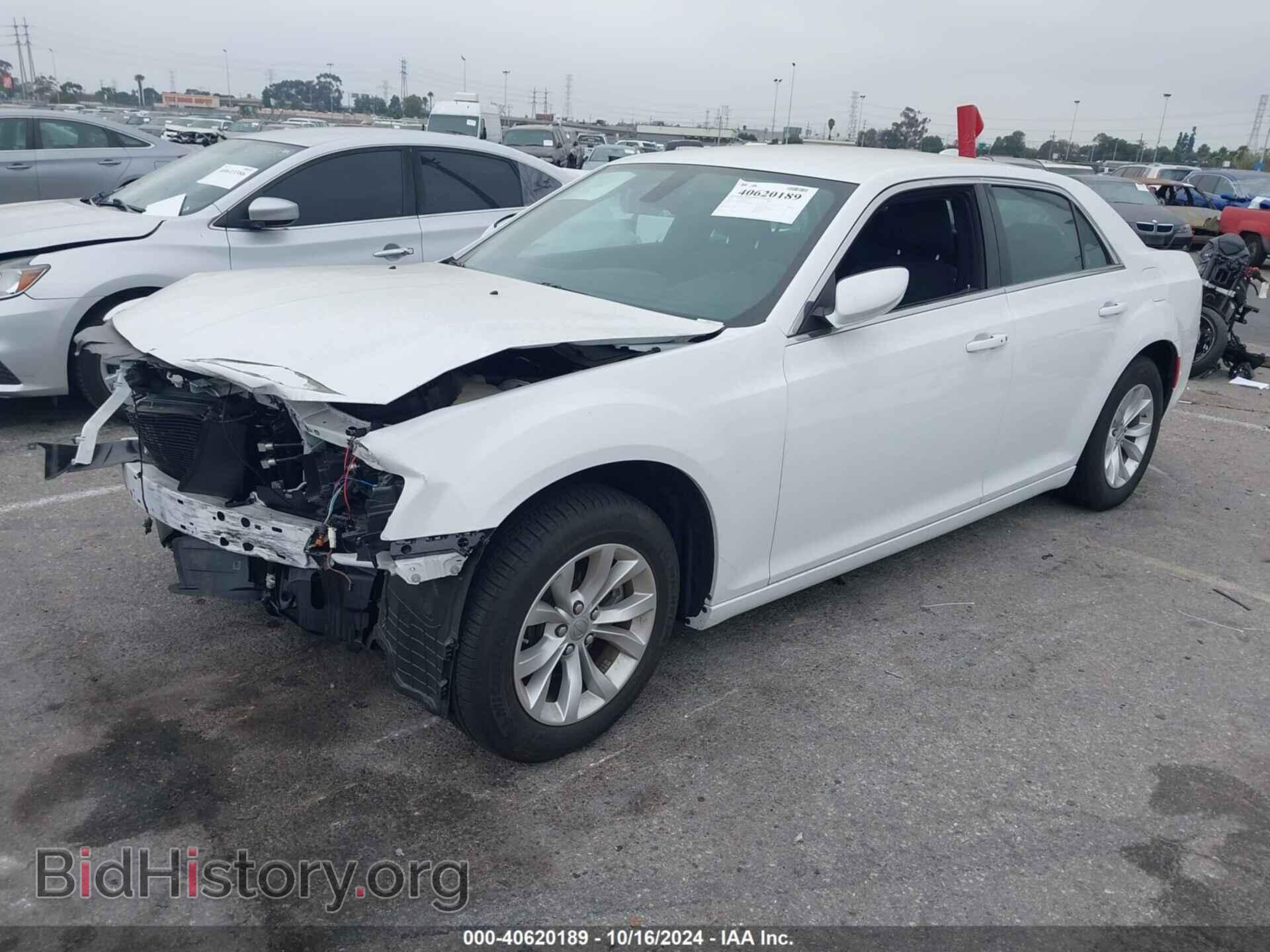 2023 CHRYSLER 300 - VIN: 2C3CCAAG4PH613903 - Фото 2