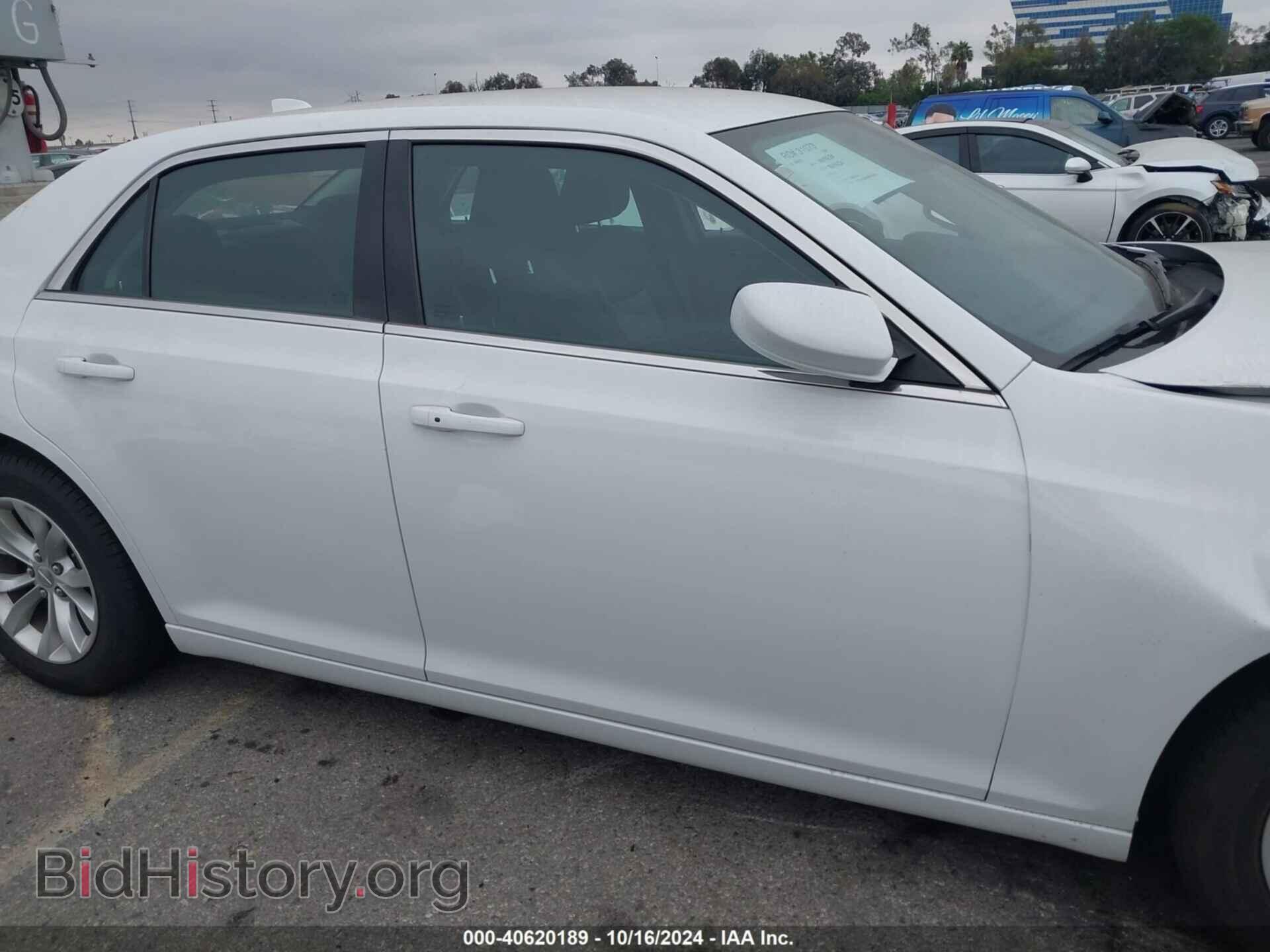 2023 CHRYSLER 300 - VIN: 2C3CCAAG4PH613903 - Фото 13