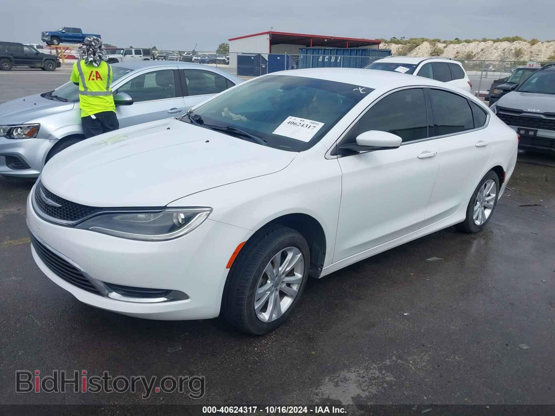 2015 CHRYSLER 200 - VIN: 1C3CCCAB8FN599820 - Фото 2