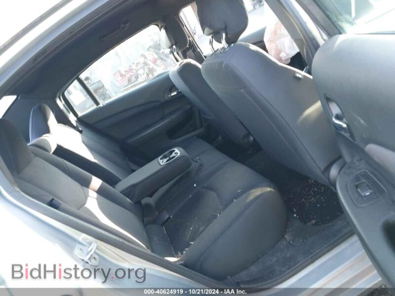 2013 Chrysler 200 (VIN 1C3CCBBB7DN764066) — photo 8 of 17
