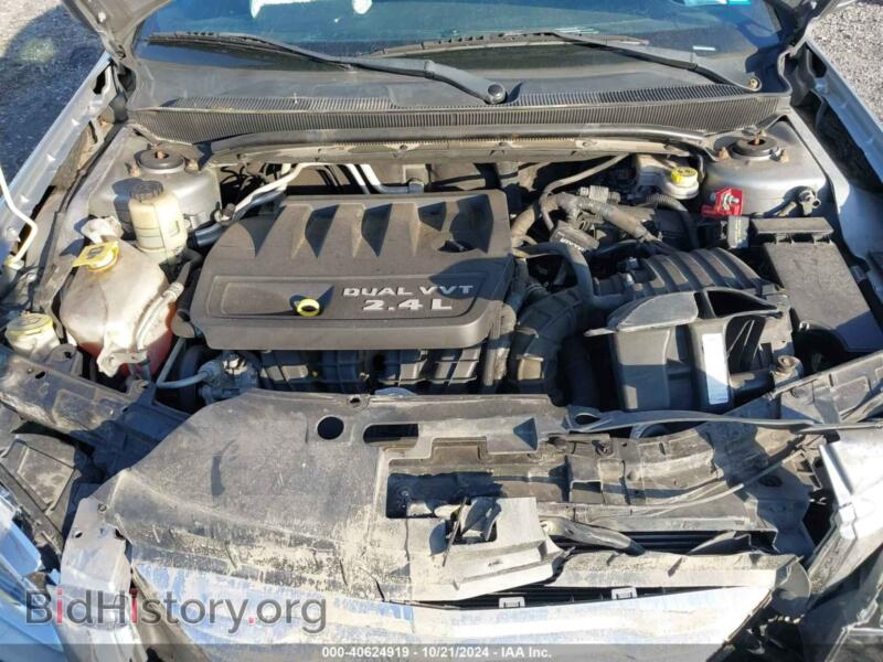 2013 Chrysler 200 (VIN 1C3CCBBB7DN764066) — photo 10 of 17