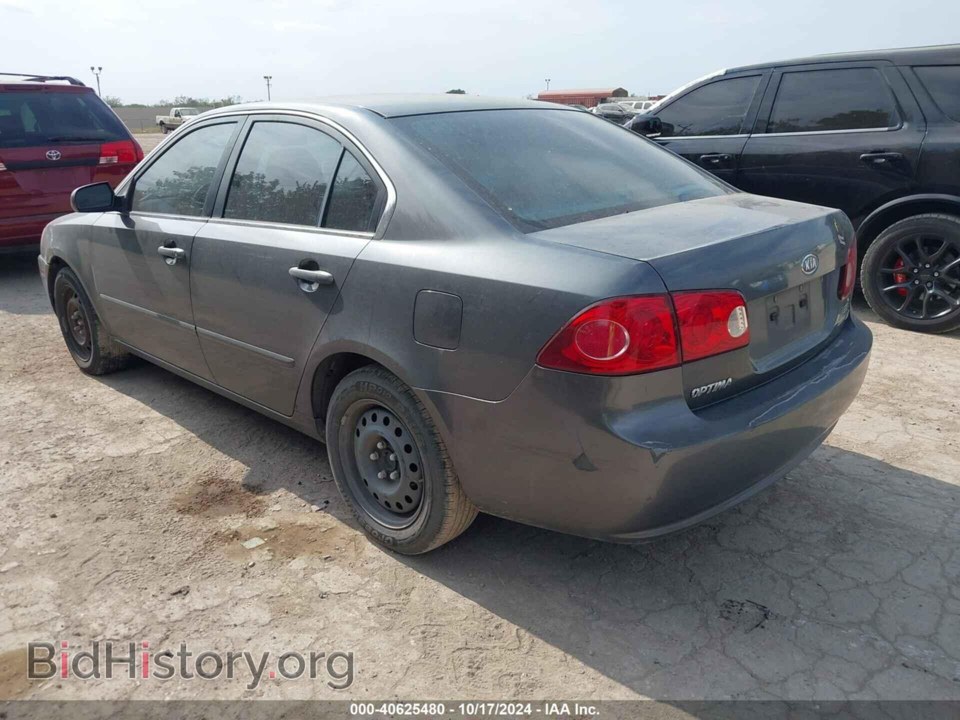 2006 KIA OPTIMA - VIN: KNAGE123765040811 - Фото 3
