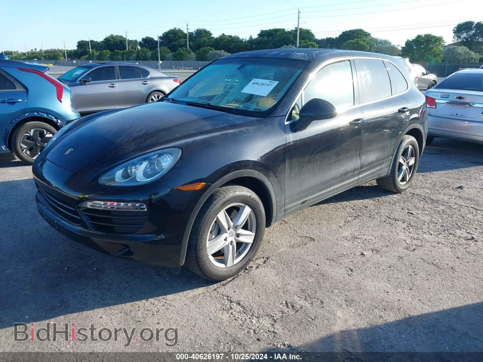 2011 PORSCHE CAYENNE - VIN: WP1AB2A27BLA52283 - Photo 2